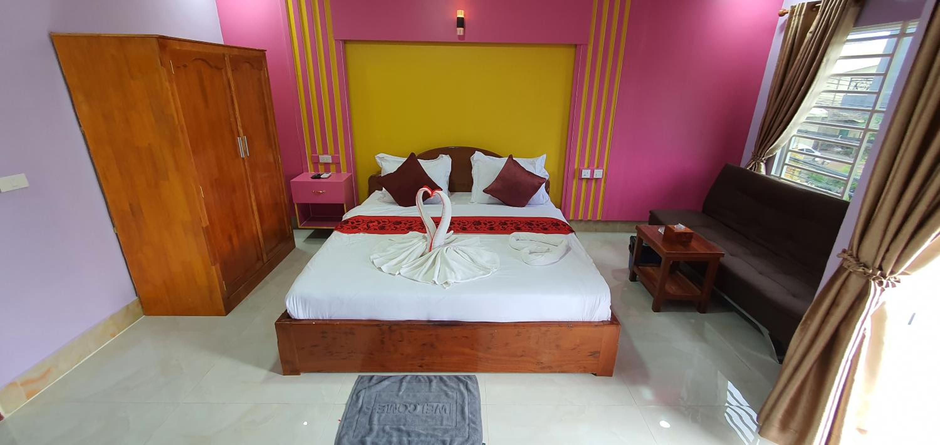 King Suite - Photo 8