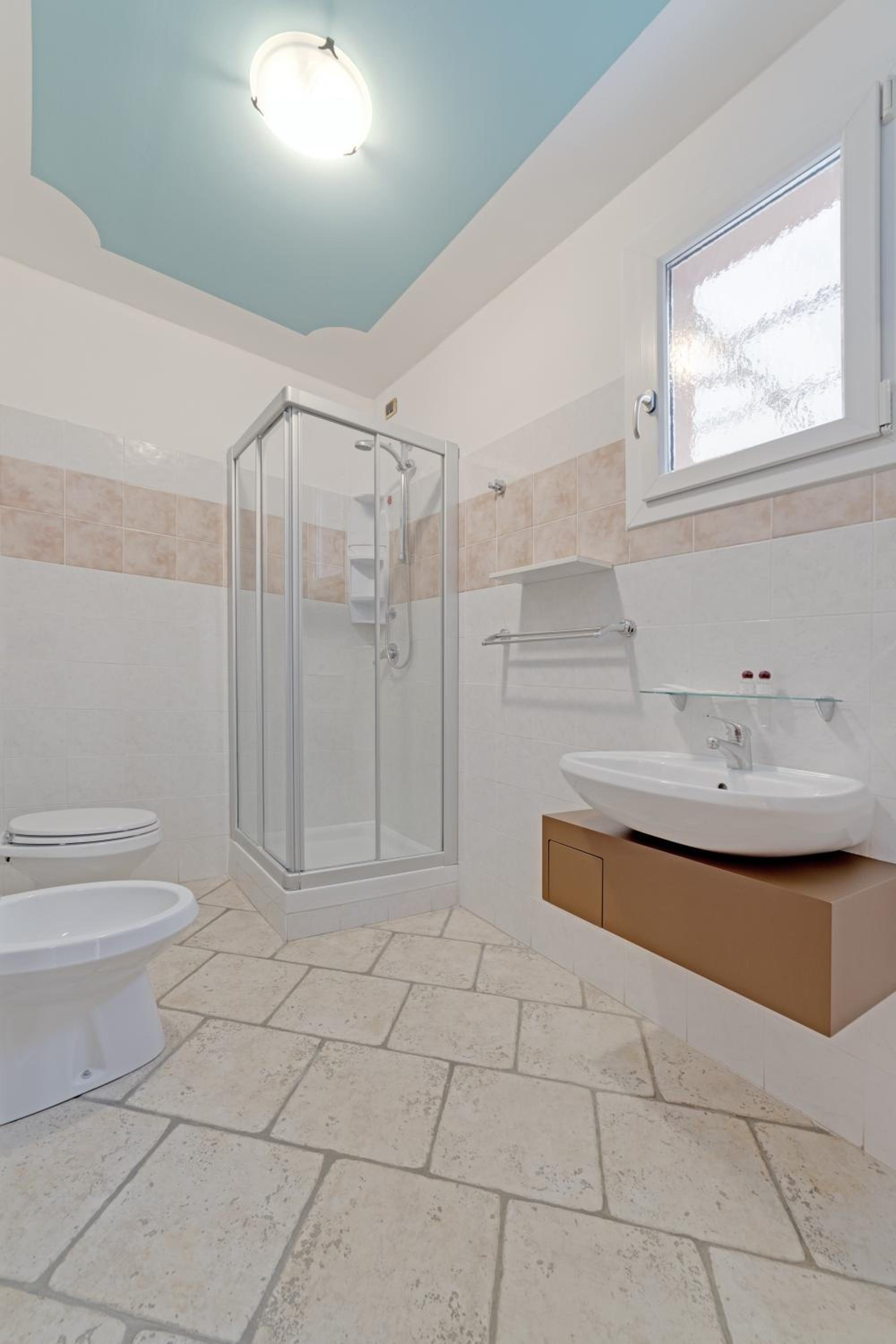 Comfort Double or Twin Room photo 3