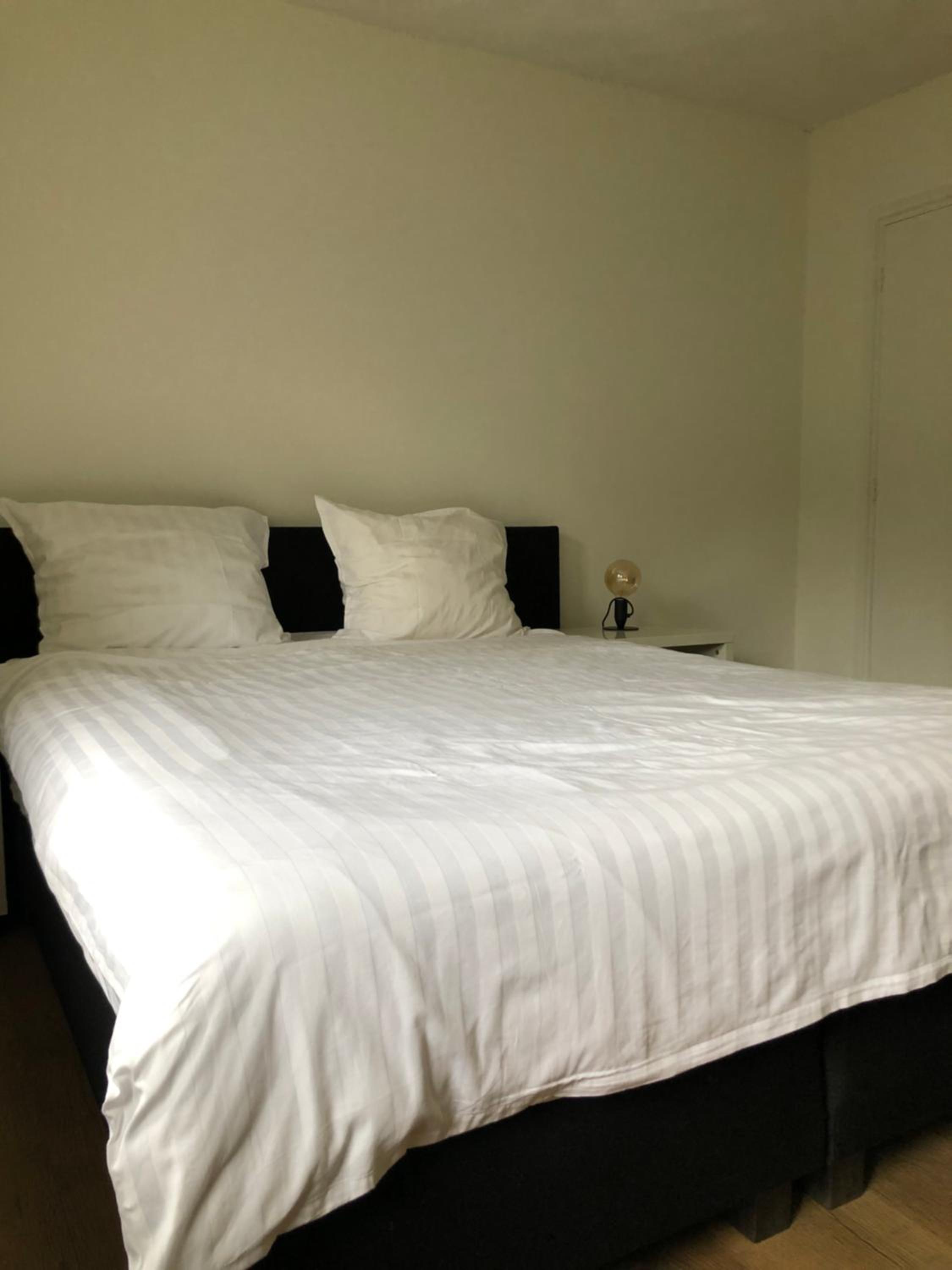 Deluxe Double Room - Photo 11