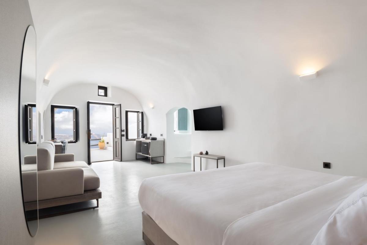 Honeymoon Suite with Hot Tub