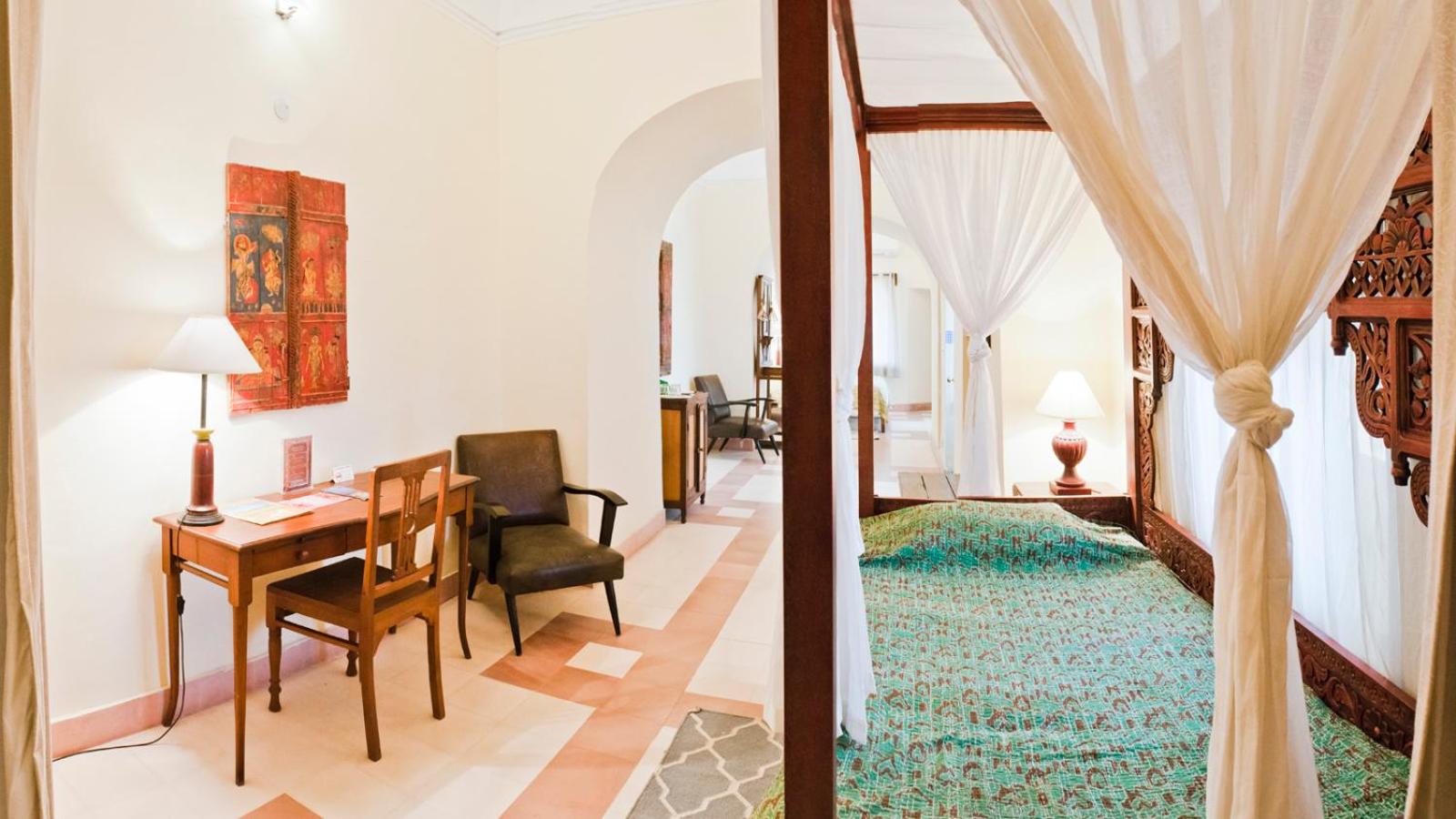 Heritage Smart - 10% off on Spa & Laundry Service, Complimentary Evening Tea,  Guided Fort Tour and Chargeable Vintage Car ride - Photo 4