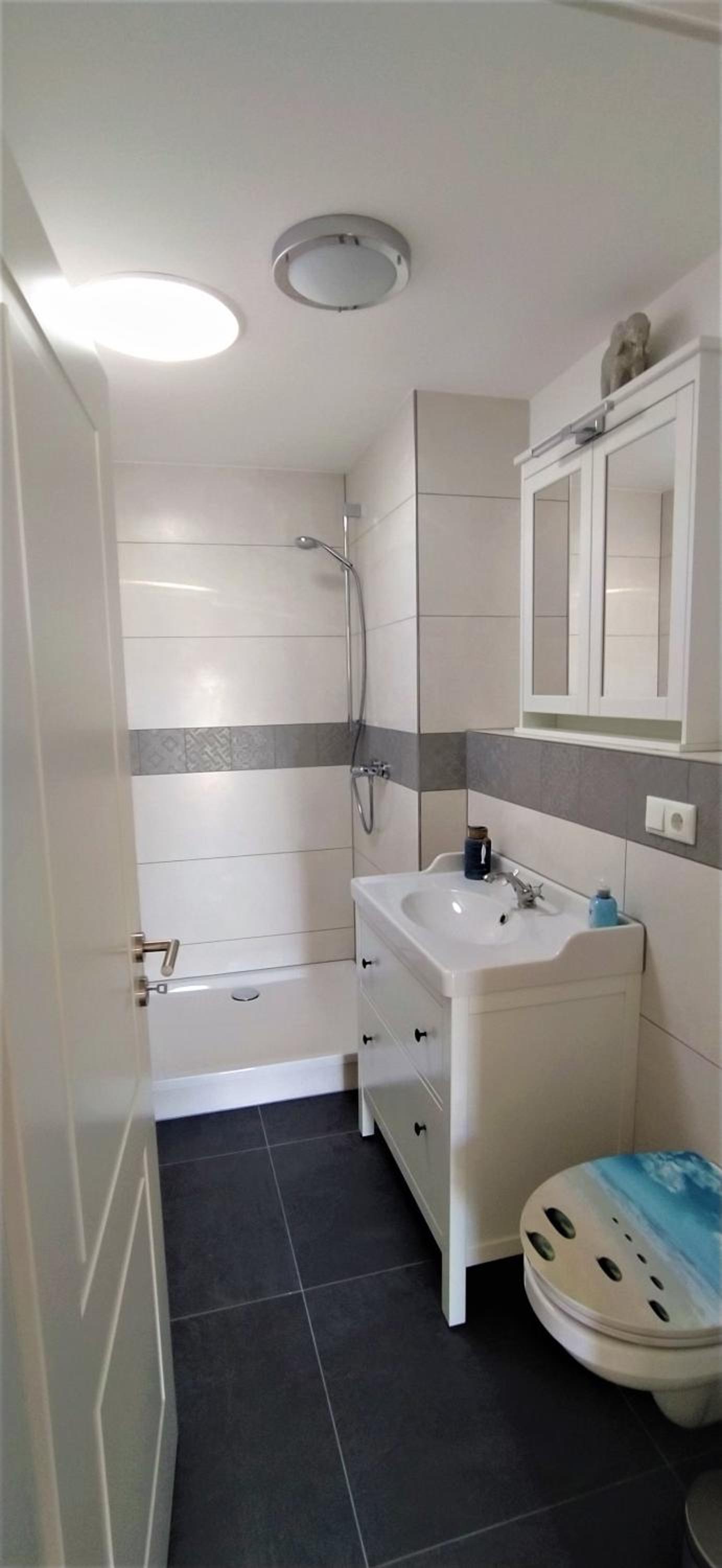 Two-Bedroom Apartment with Balcony and Sea View photo 3