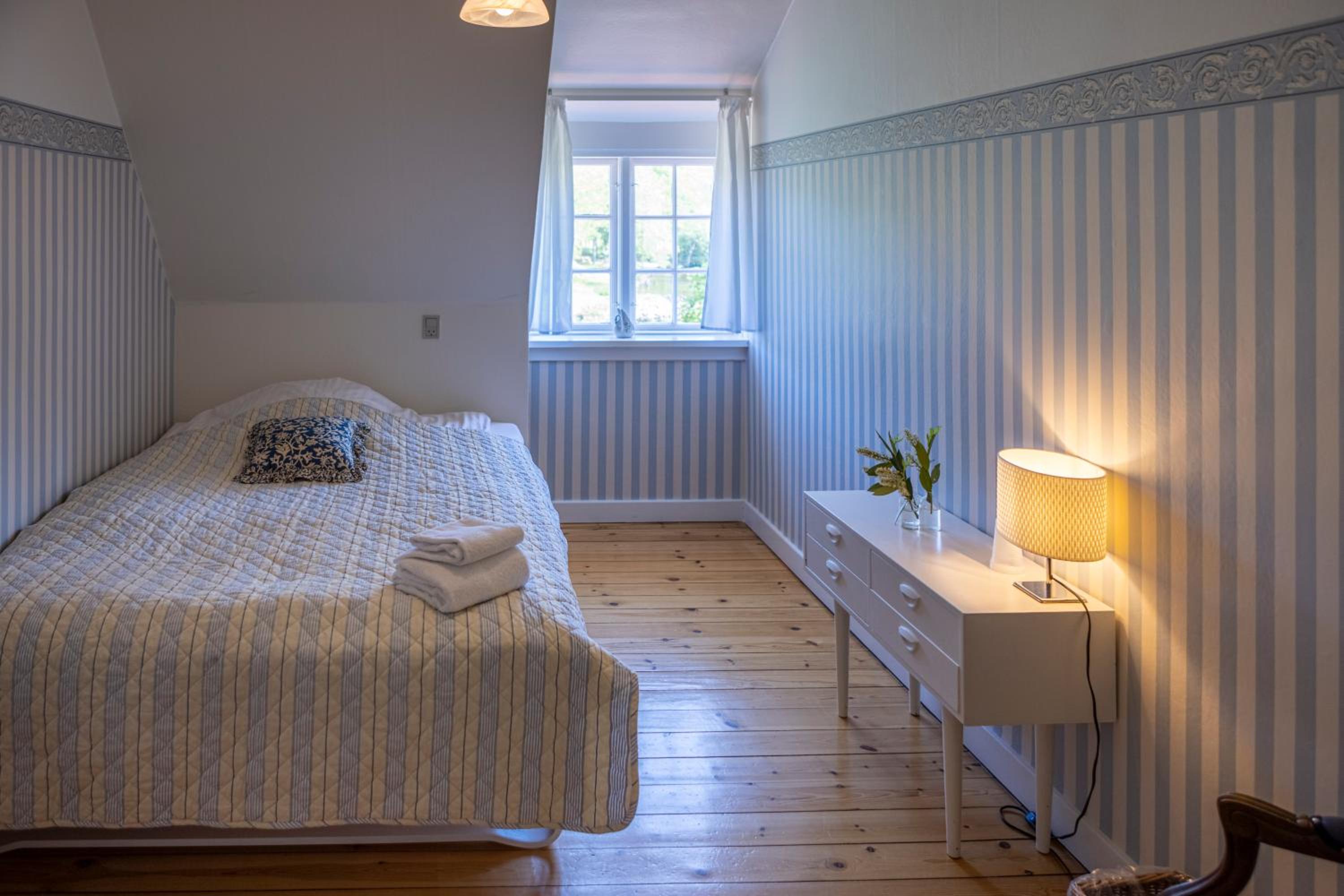 Economy Single Room
