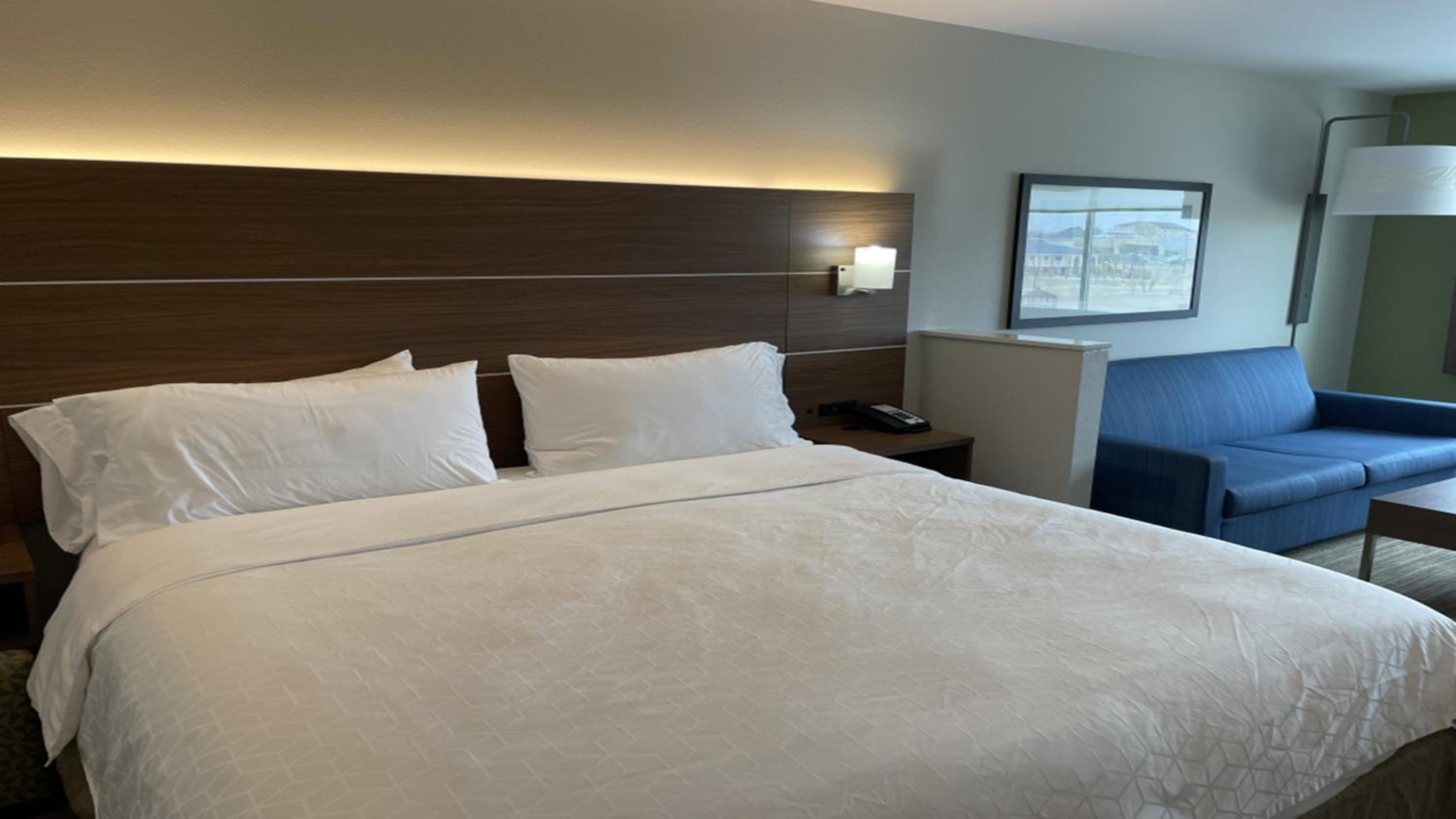 Standard King Room with Sofa Bed