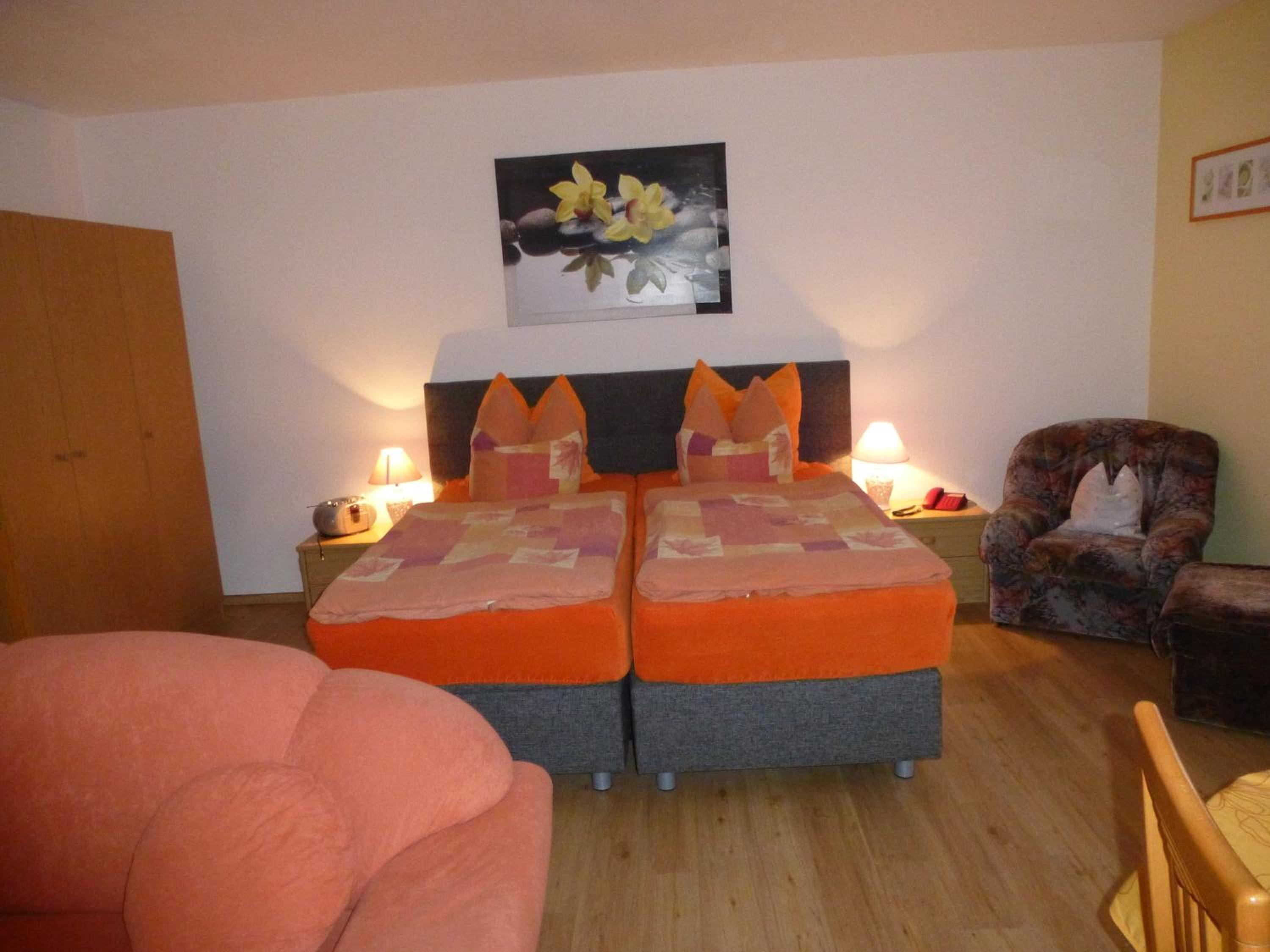 Apartment with Shower - Photo 21