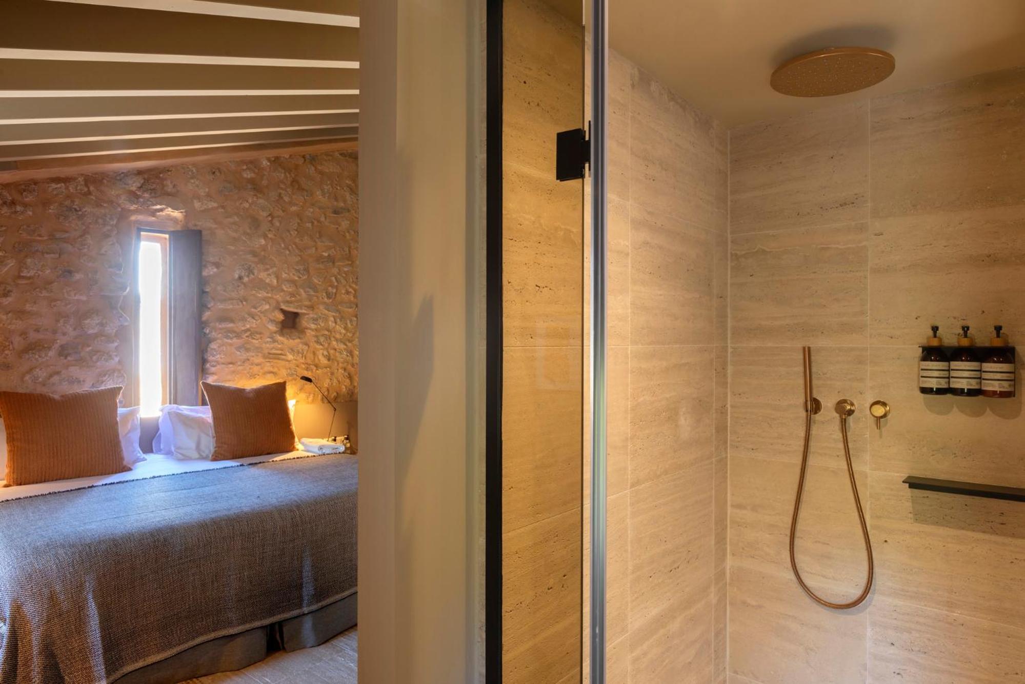 Habitación Doble Estándar o con Dos Camas Individuales.