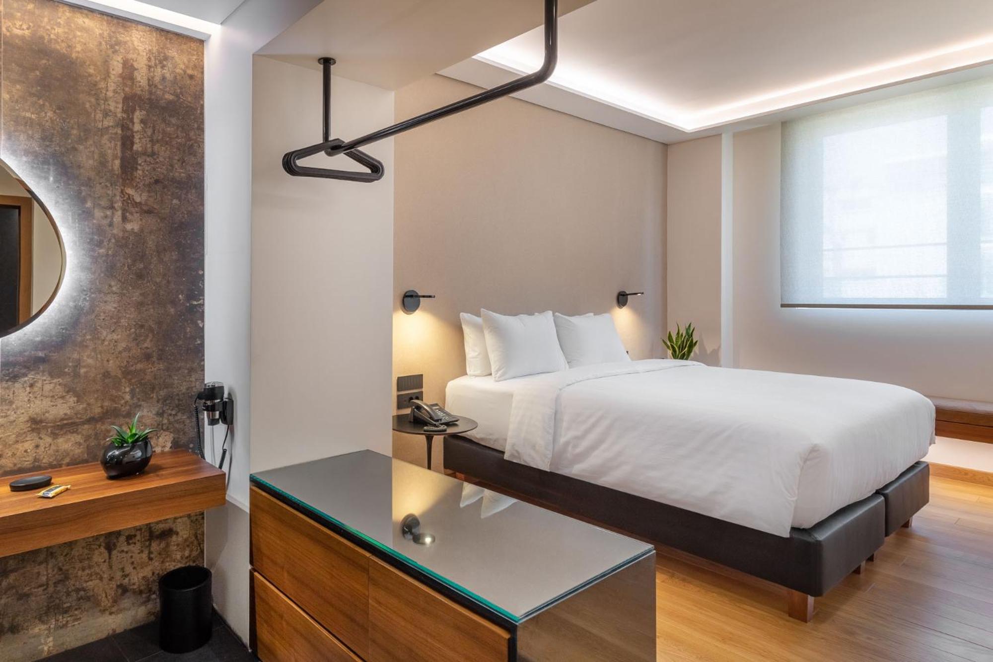 Double or Twin Room - Photo 15