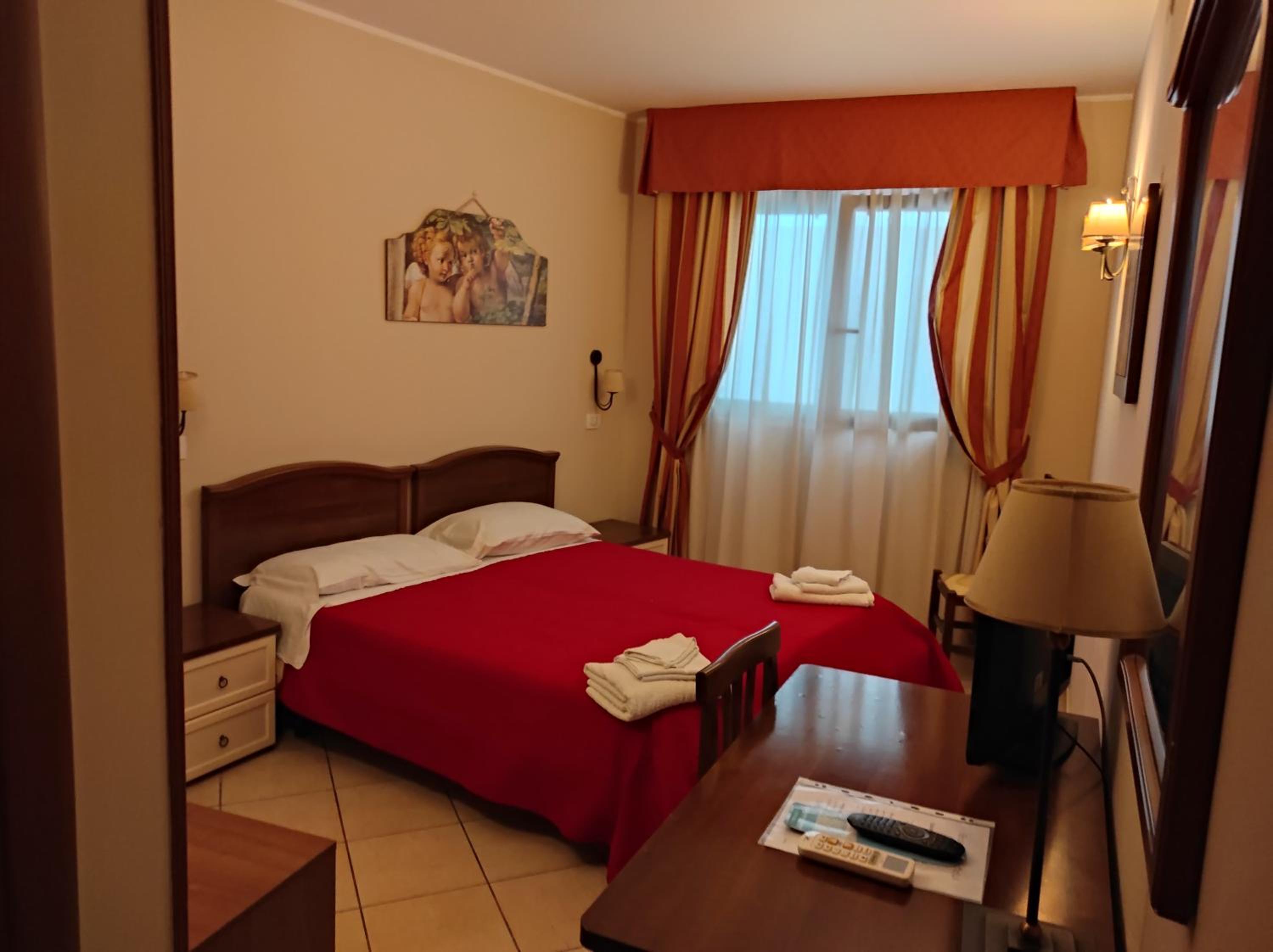 Economy Double Room photo 1