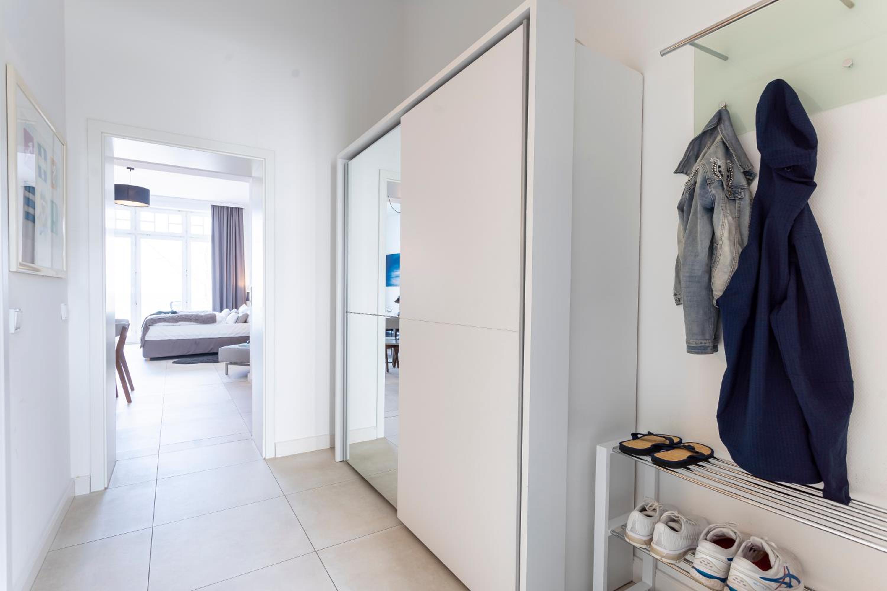 Apartment 10 photo 3