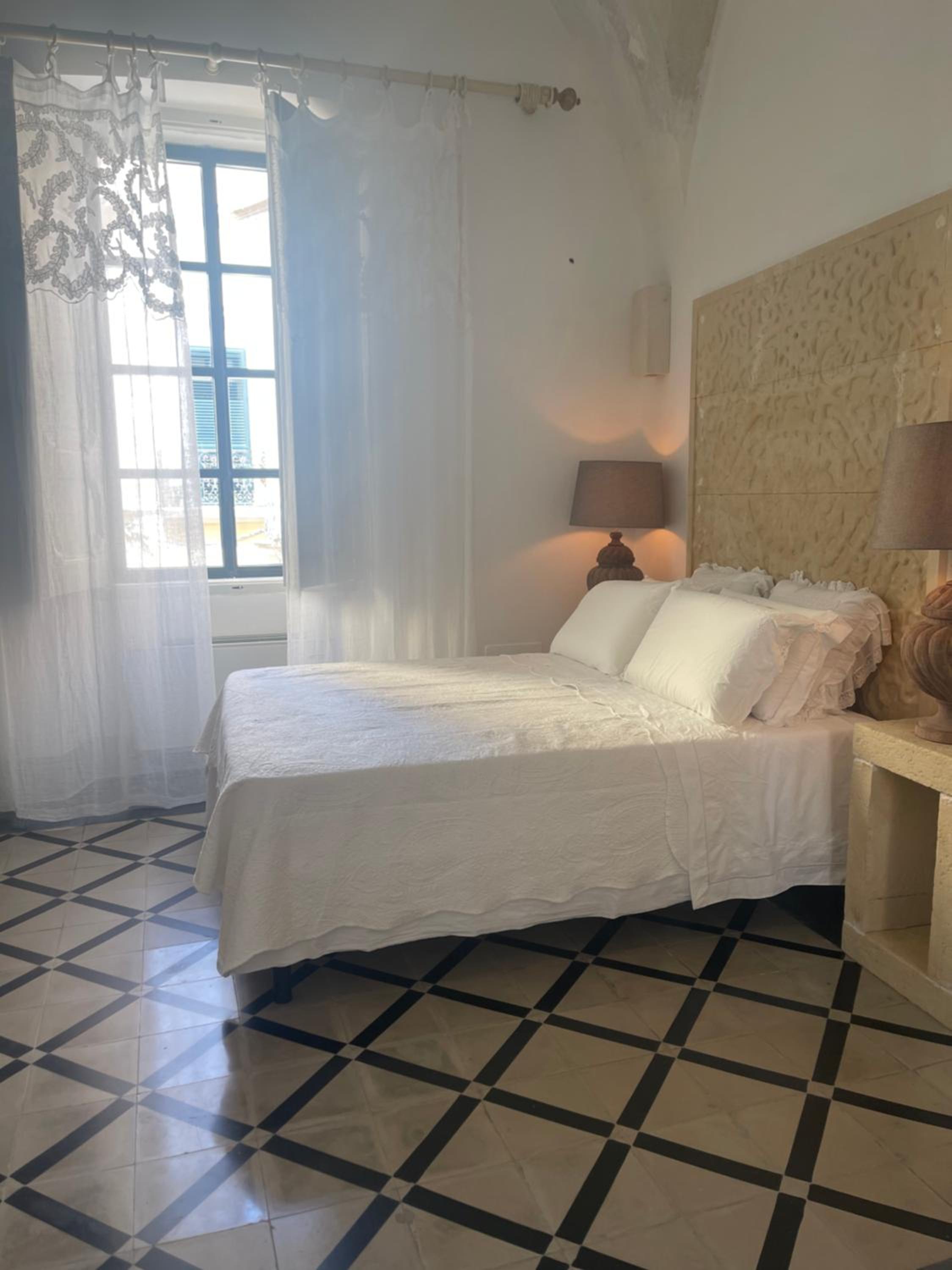 Deluxe Junior Suite - Photo 1