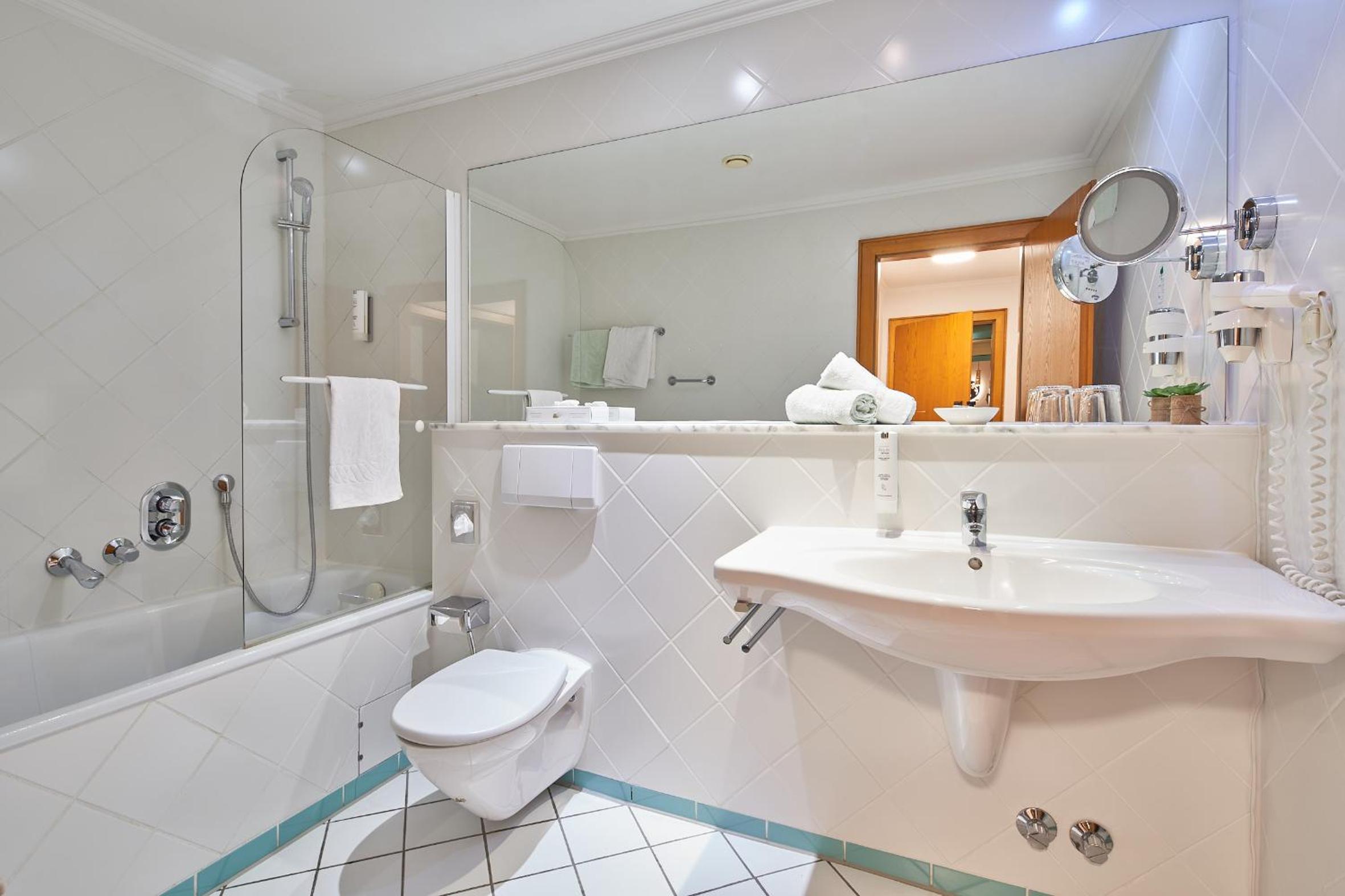 Double Room - Photo 16