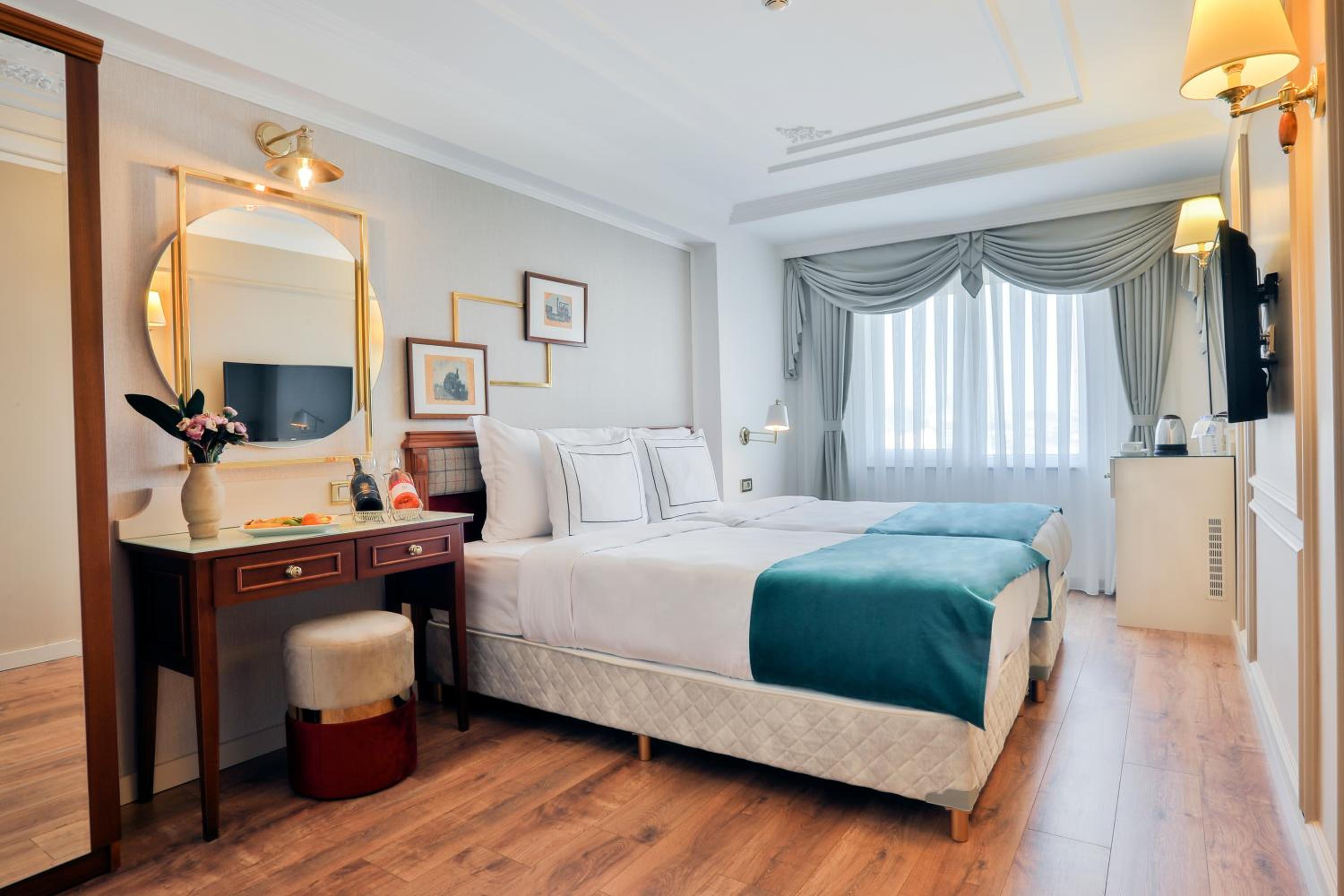 Standard Double or Twin Room photo 3