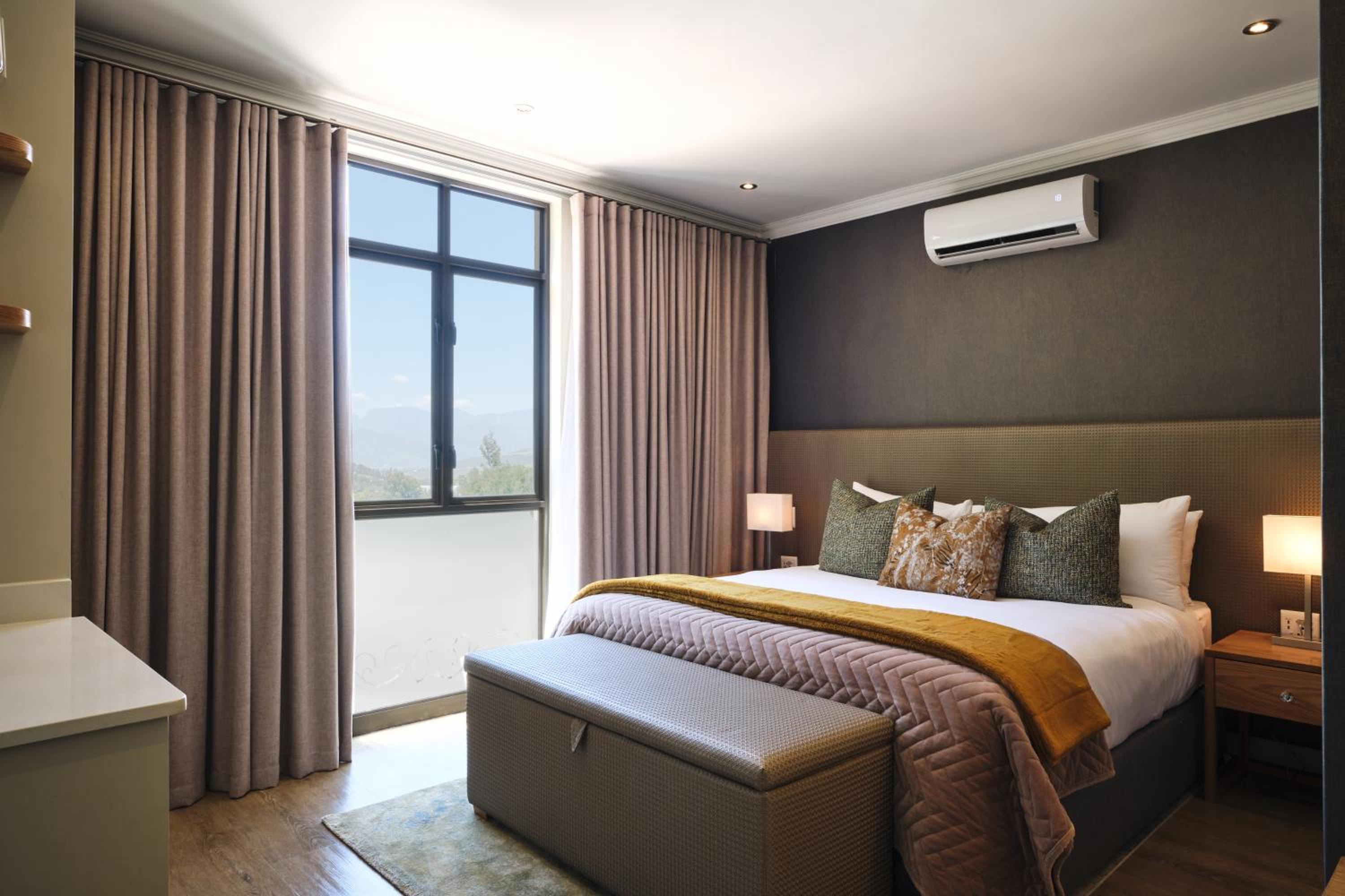 Premier King Room - Photo 1