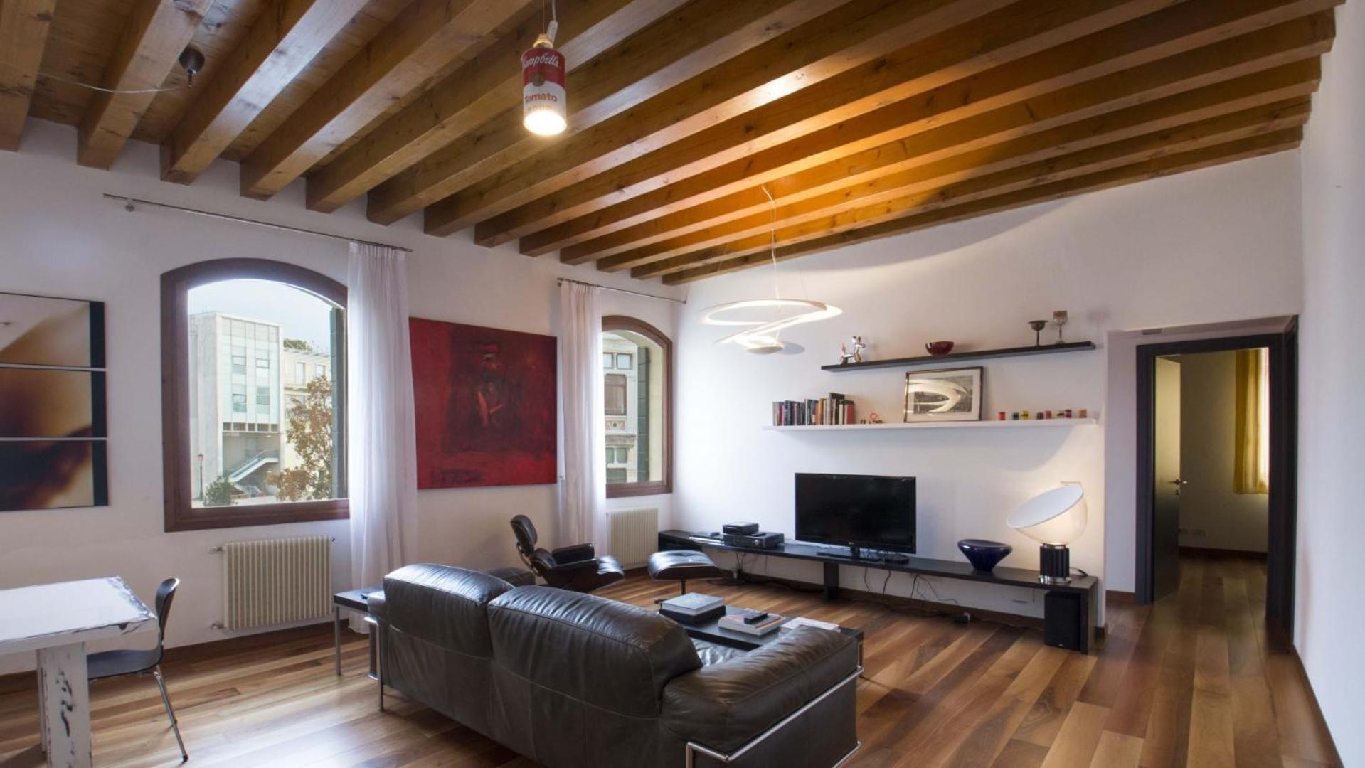 Apartment photo 1