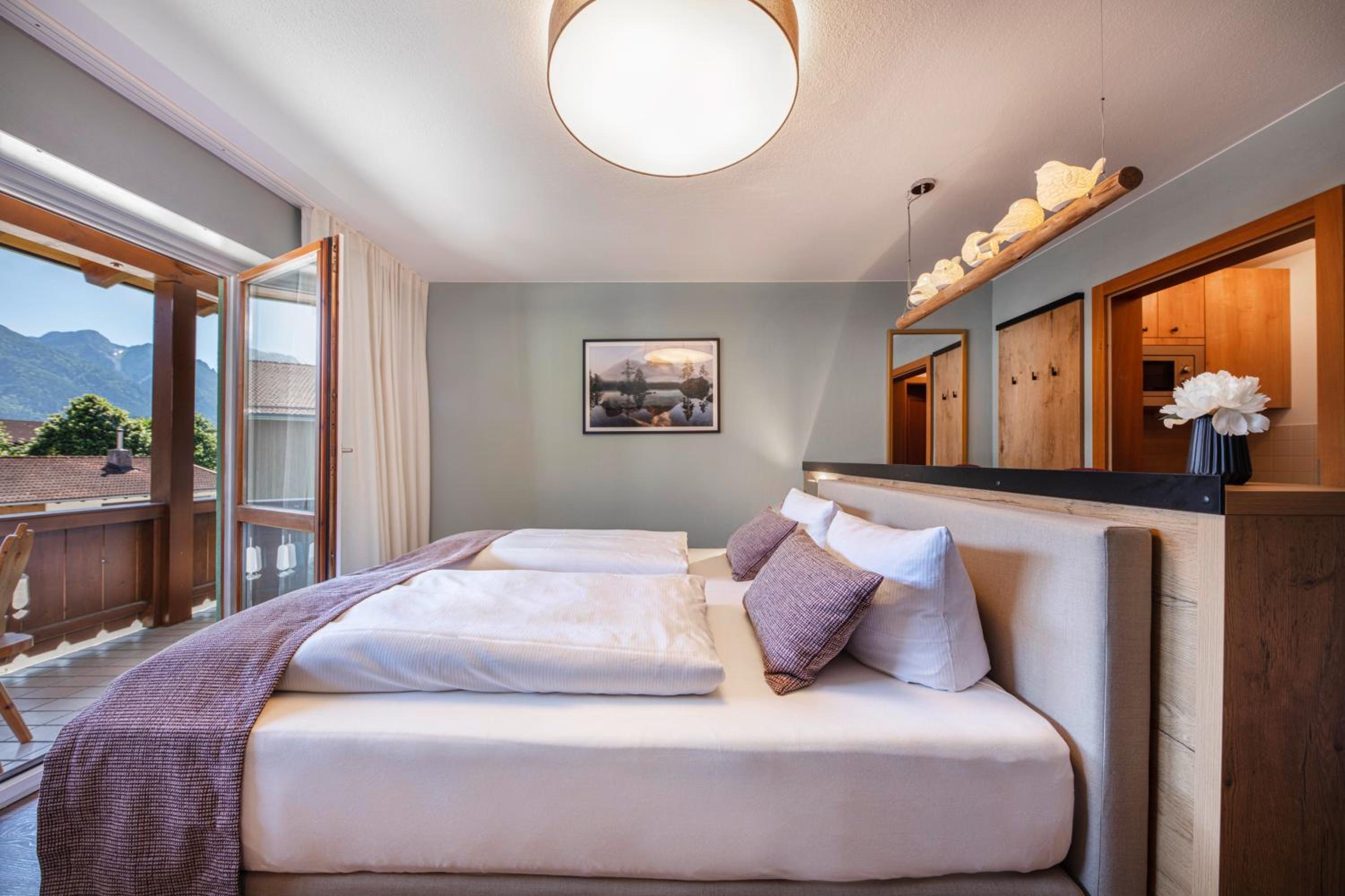 Large Double Room photo 3