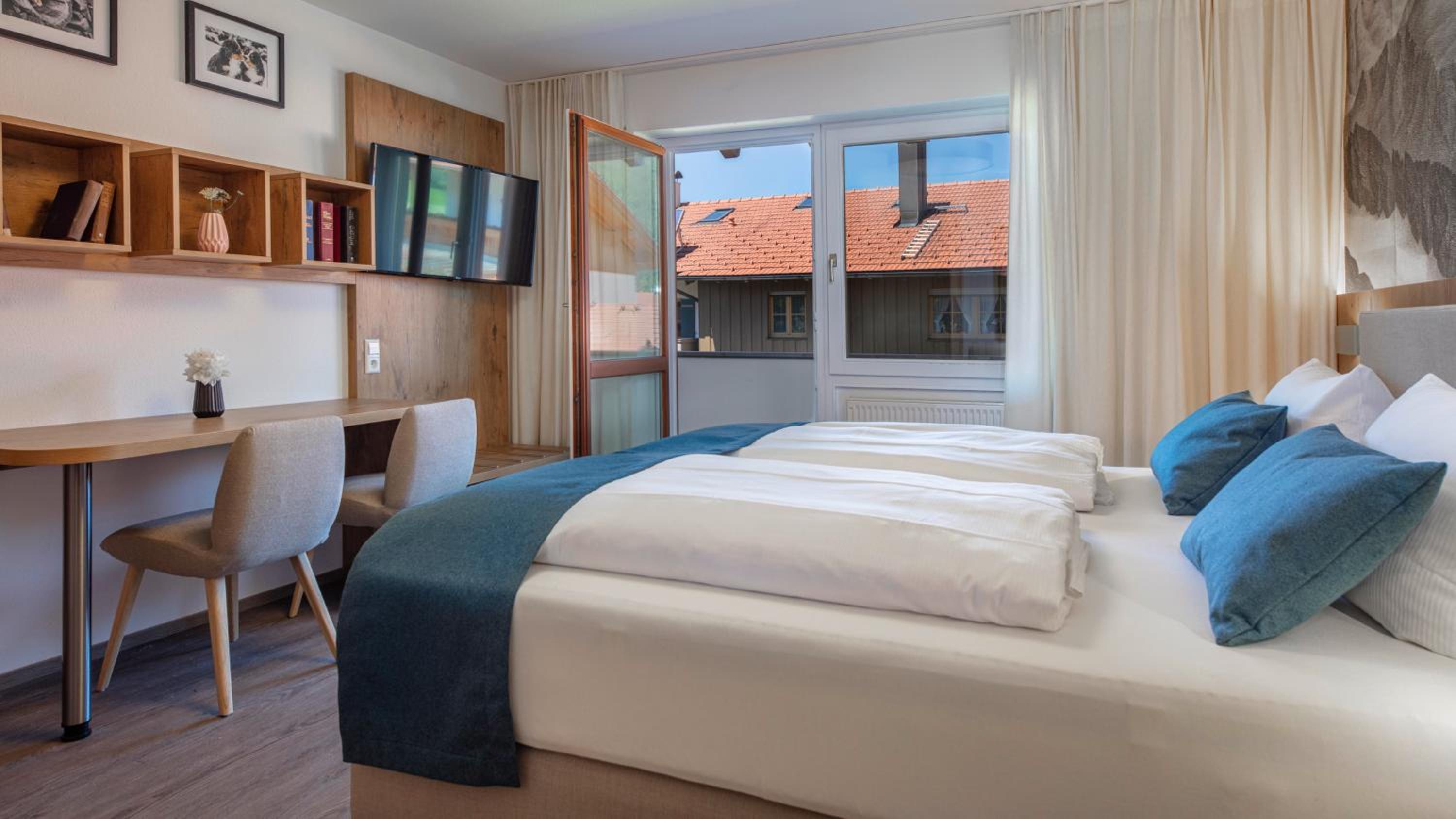 Large Double Room photo 1