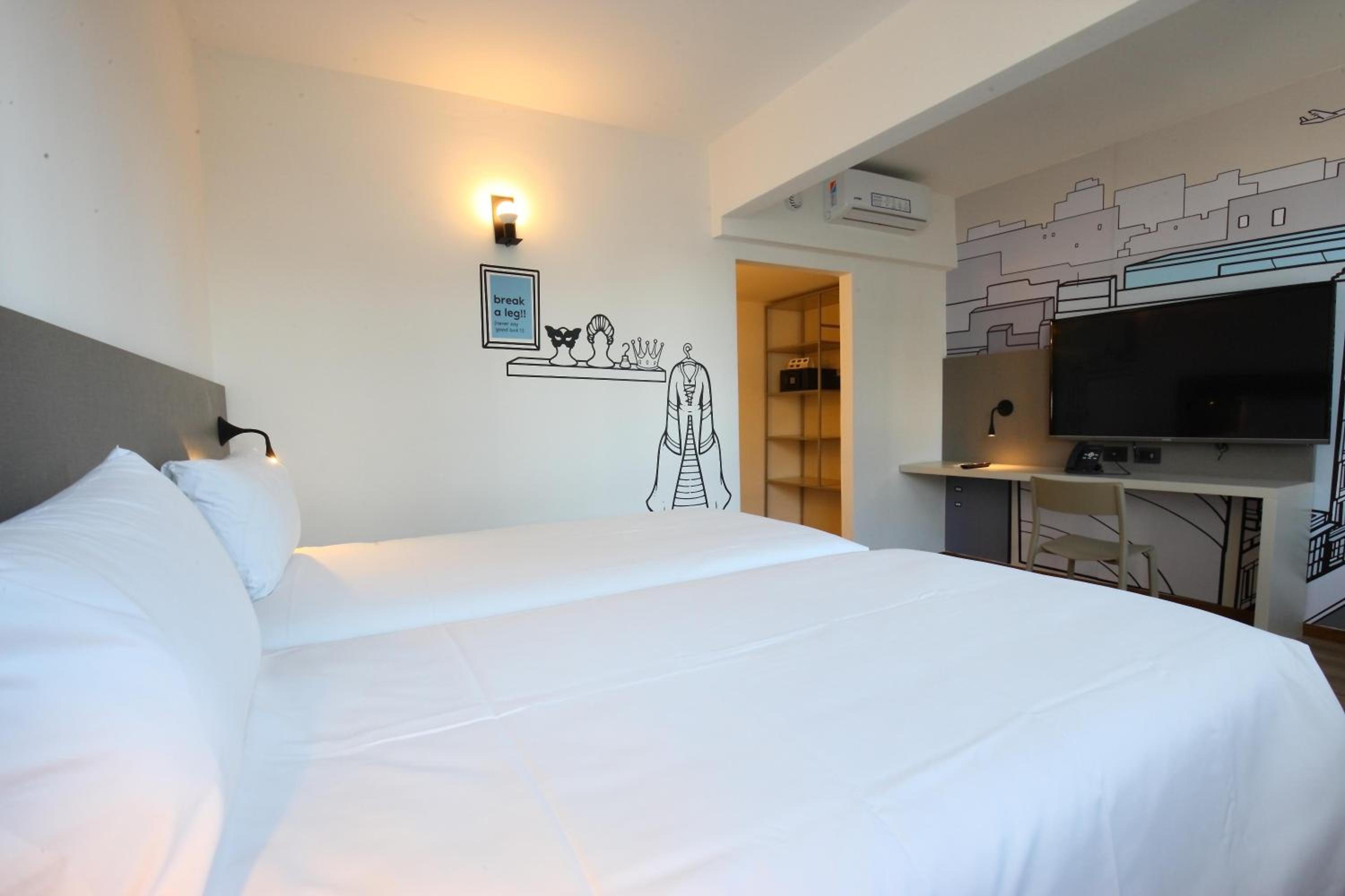 Standard Twin Room