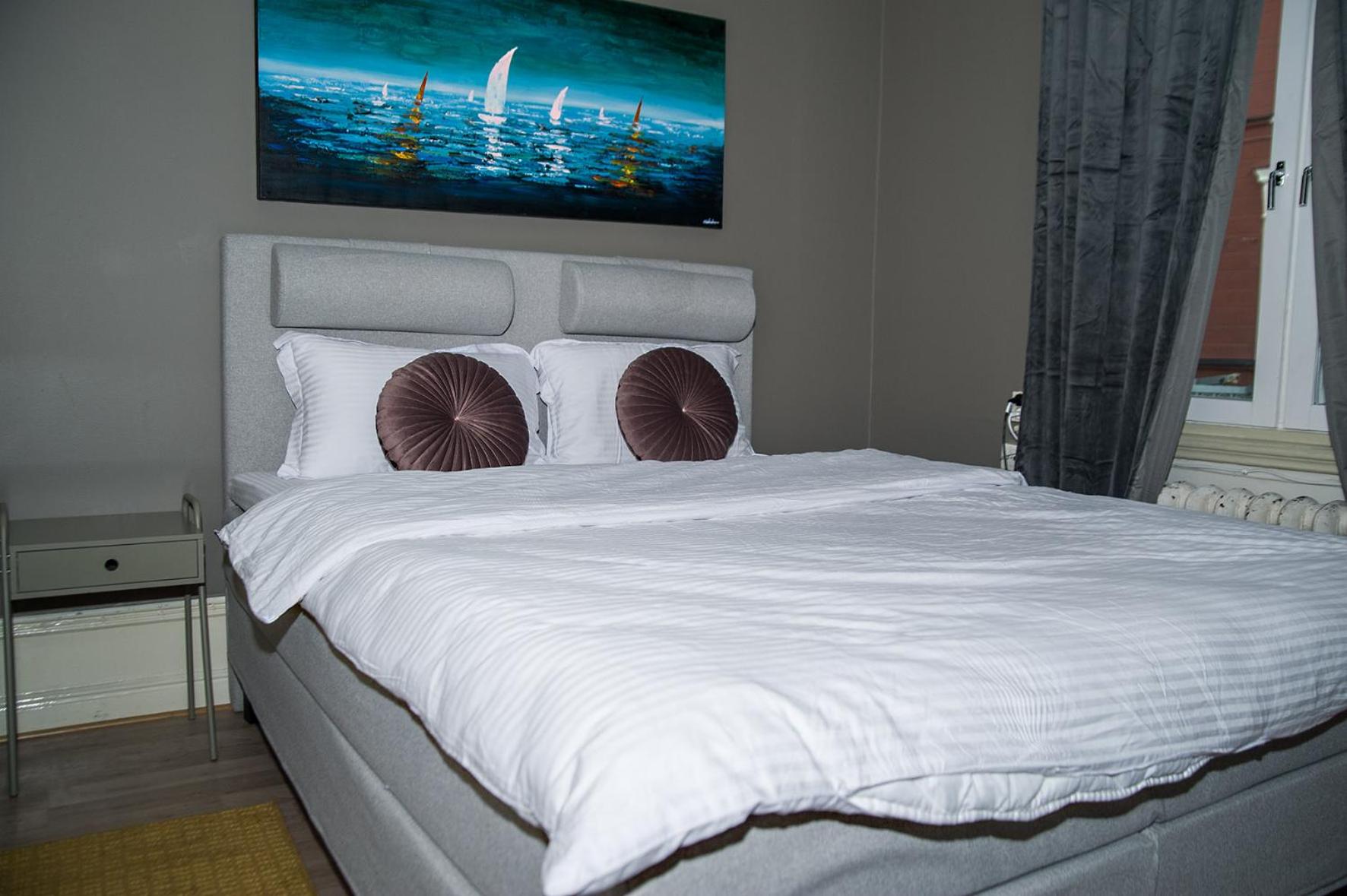 Budget Double Room - Photo 3