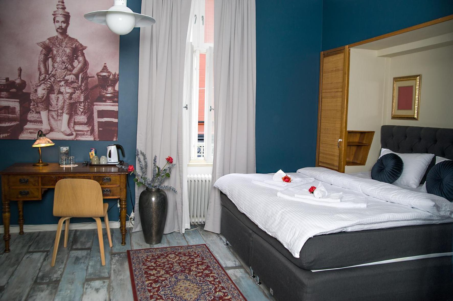 Deluxe Double Room - Photo 8