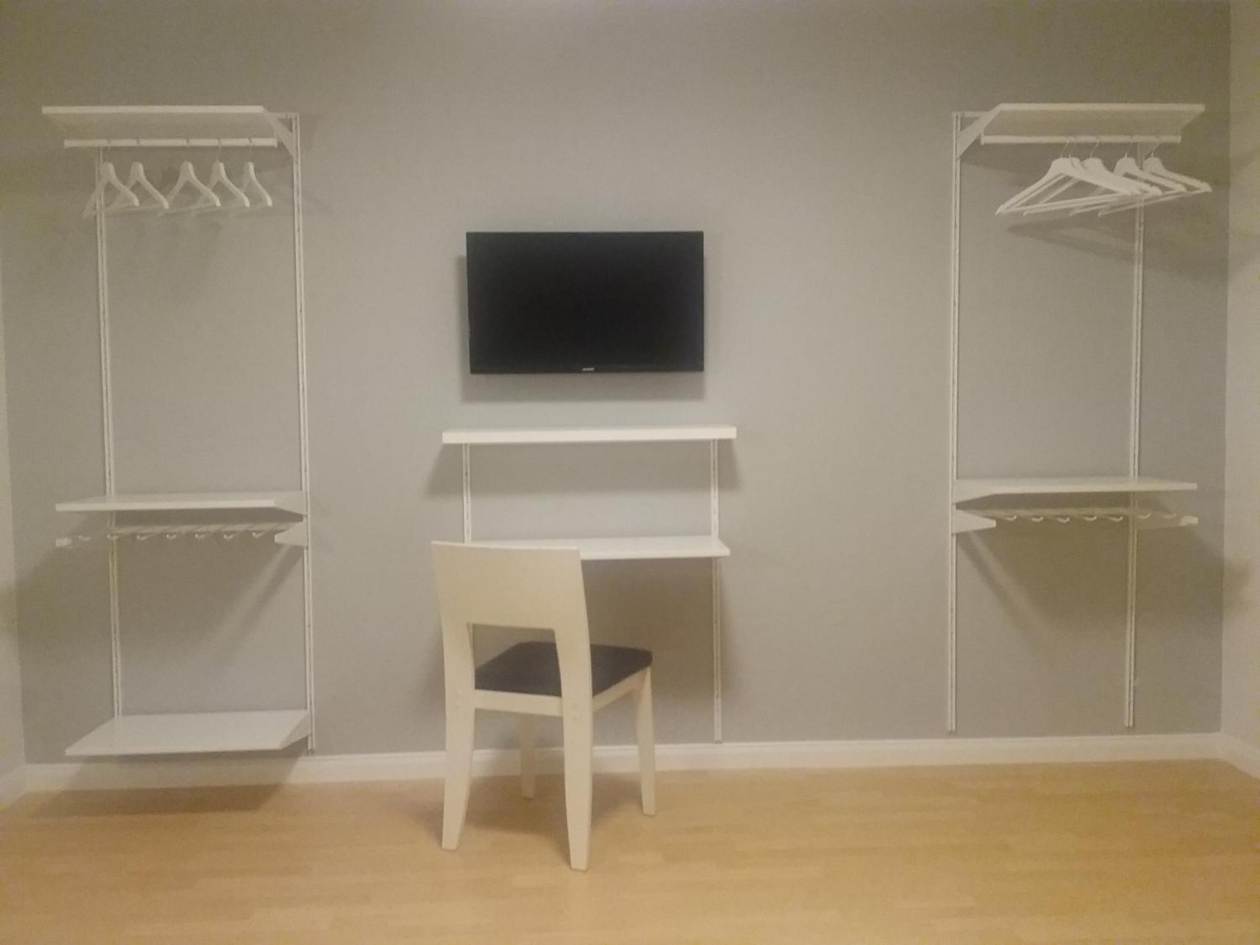 Apartment with Balcony photo 2
