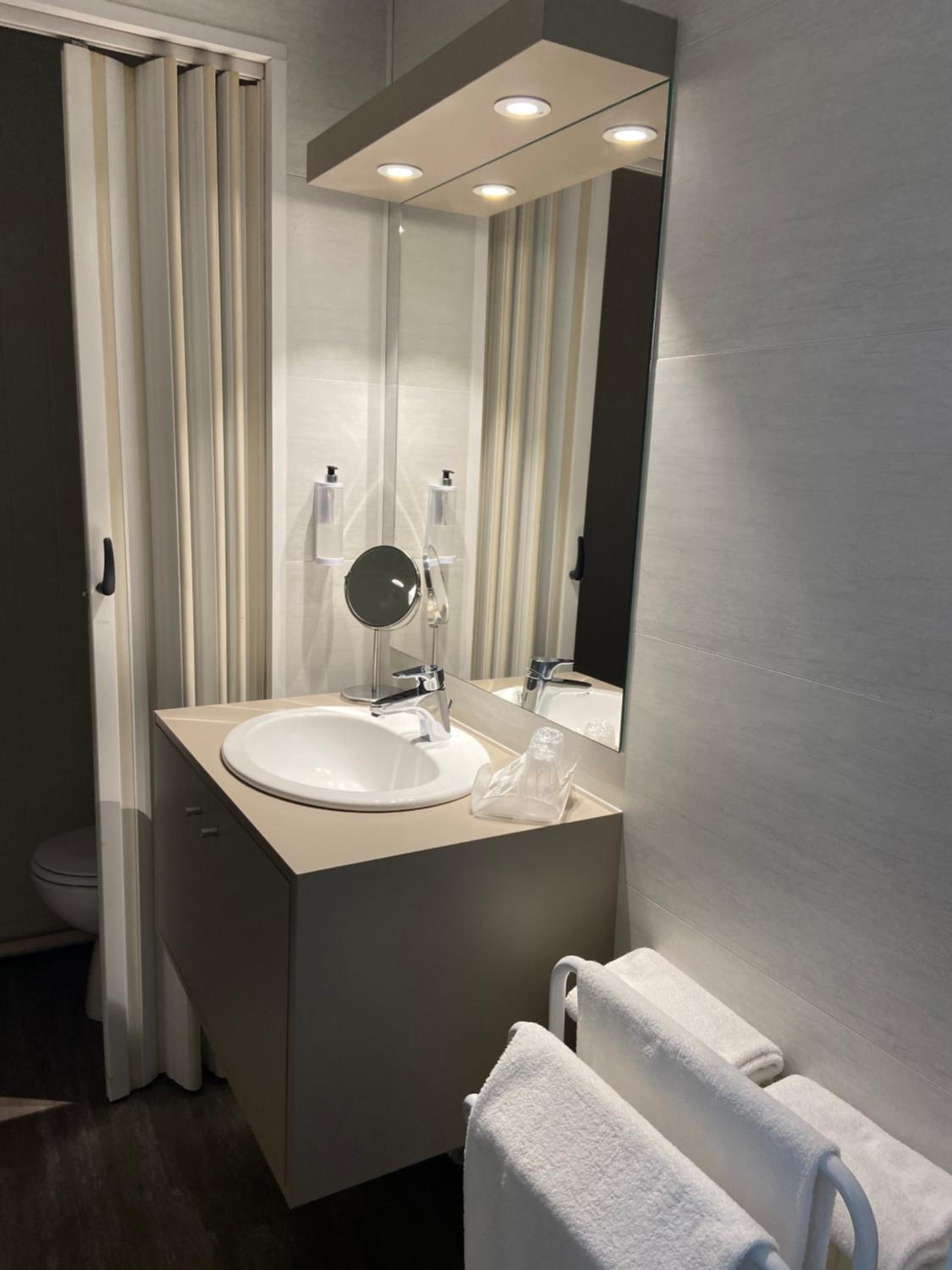 Comfort Double or Twin Room photo 2