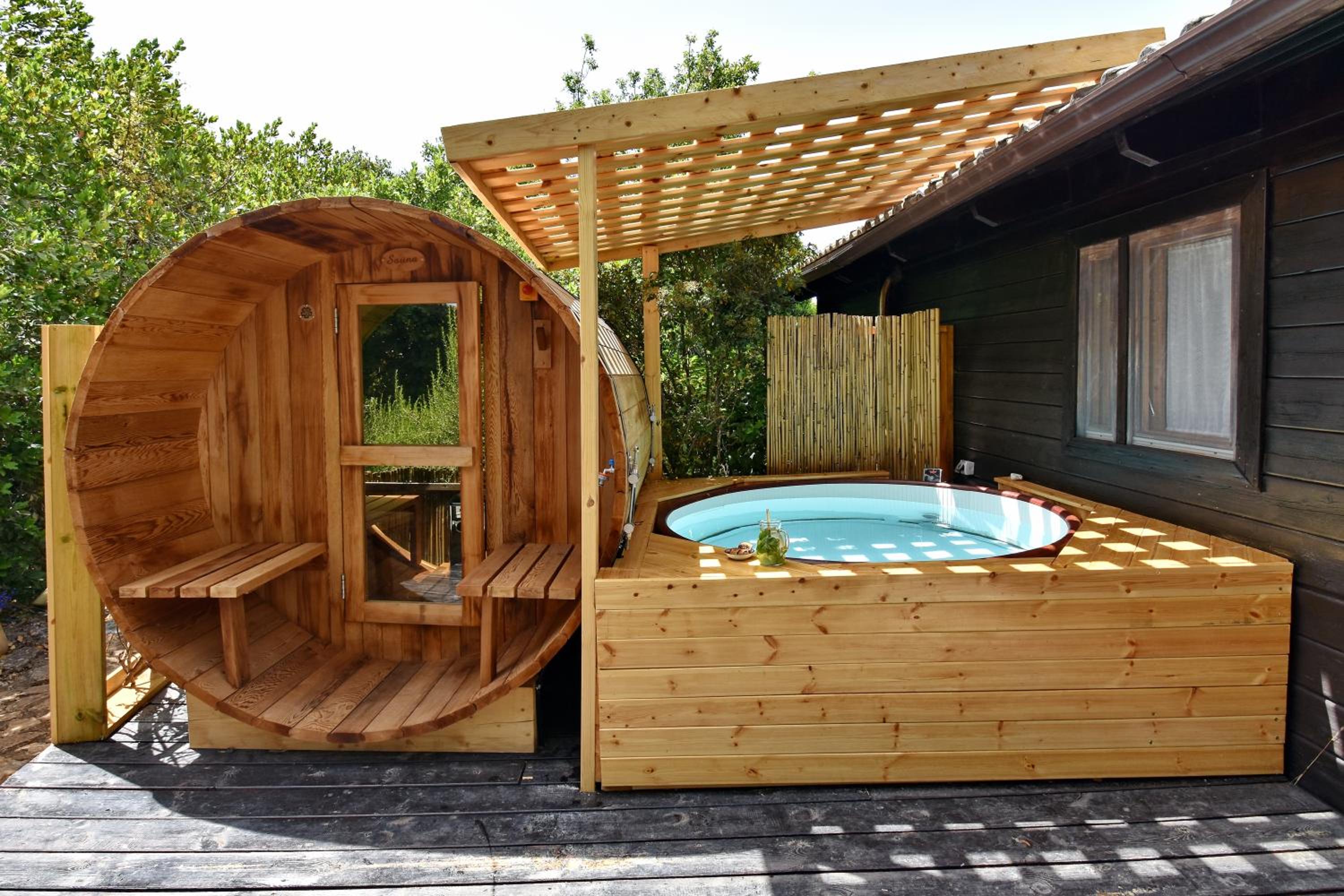 Deluxe Family Suite photo 2