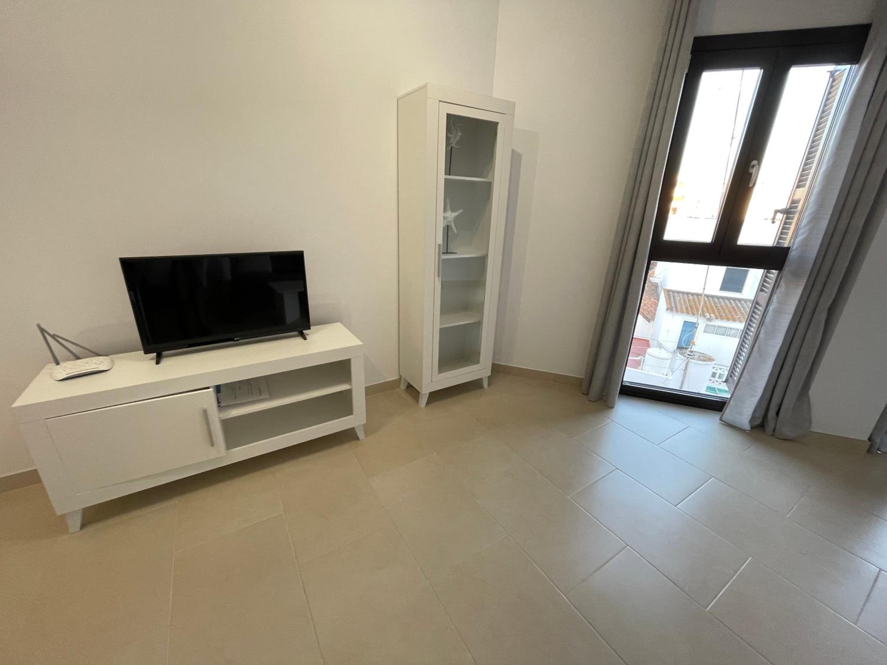 Apartment photo 2
