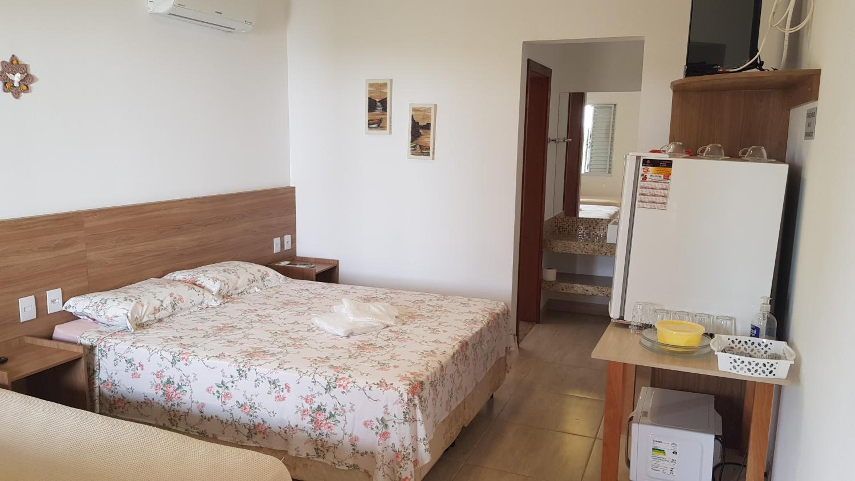 Triple Room with Private Bathroom - Photo 9