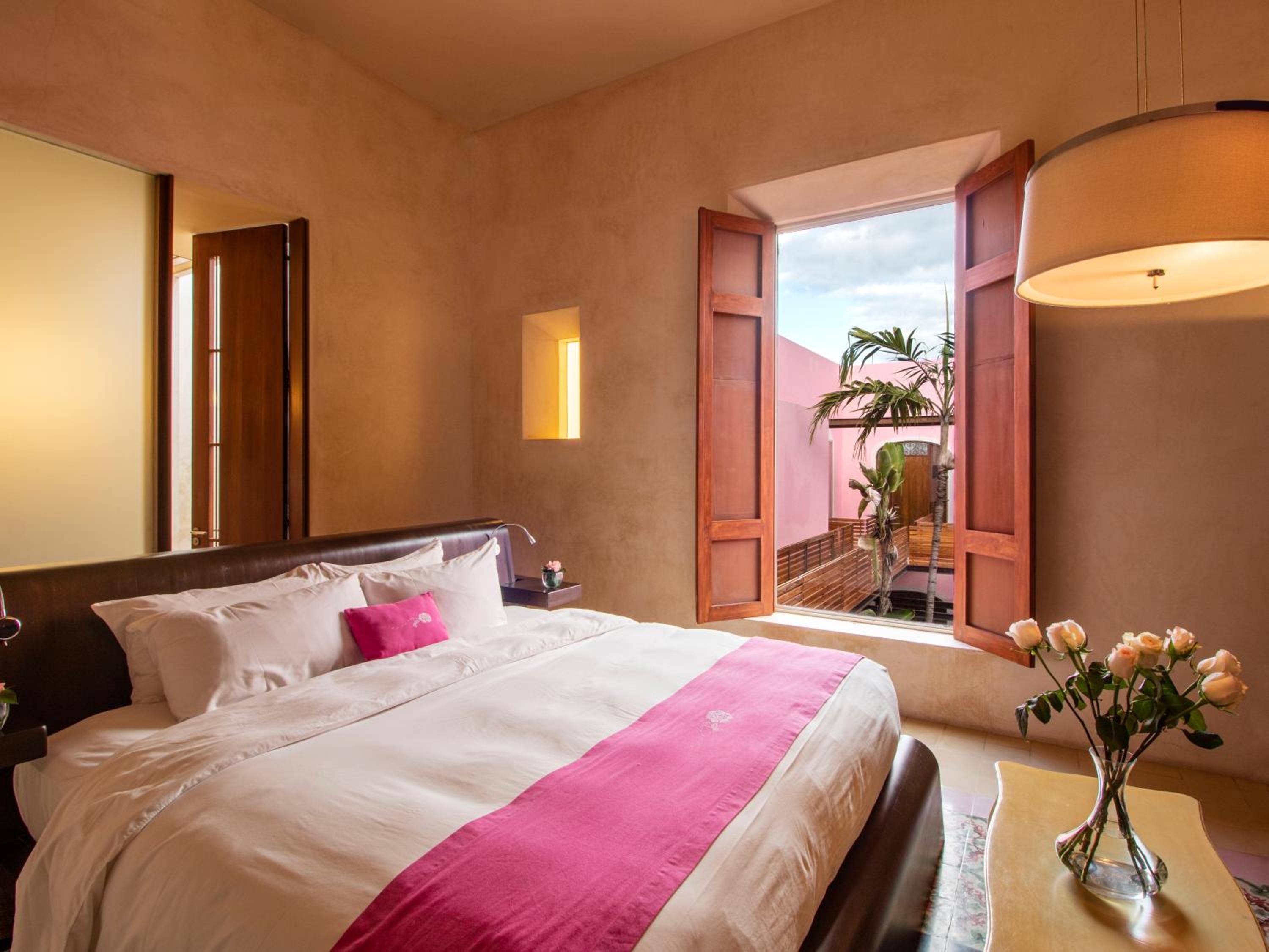 Suite with Pool View photo 1