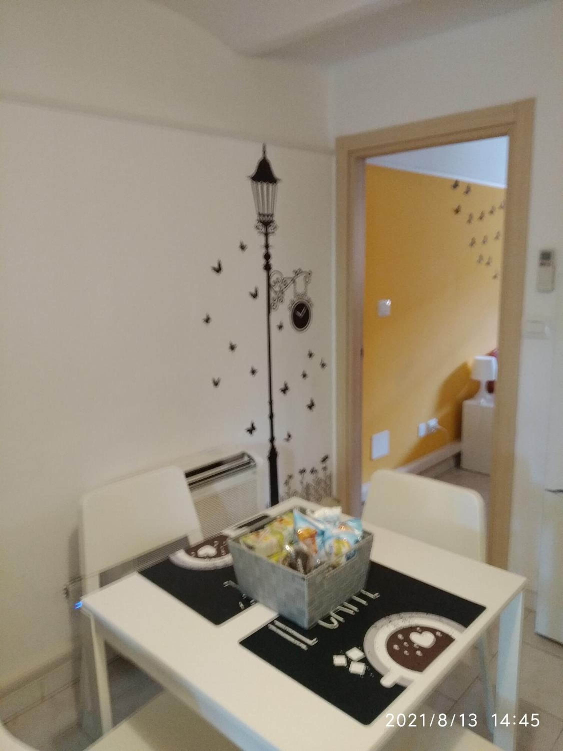 One-Bedroom Apartment - Photo 12