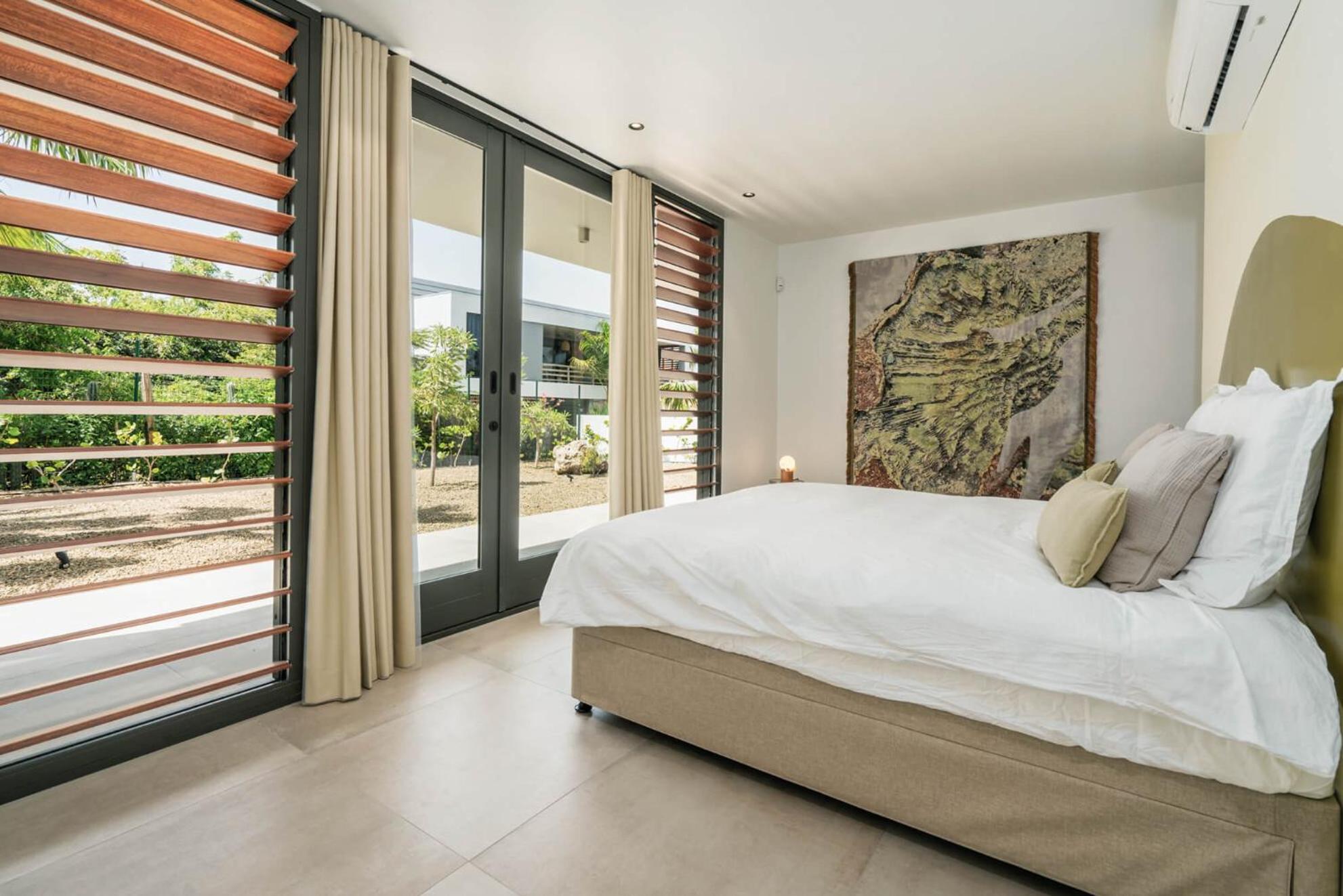 Villa photo 2