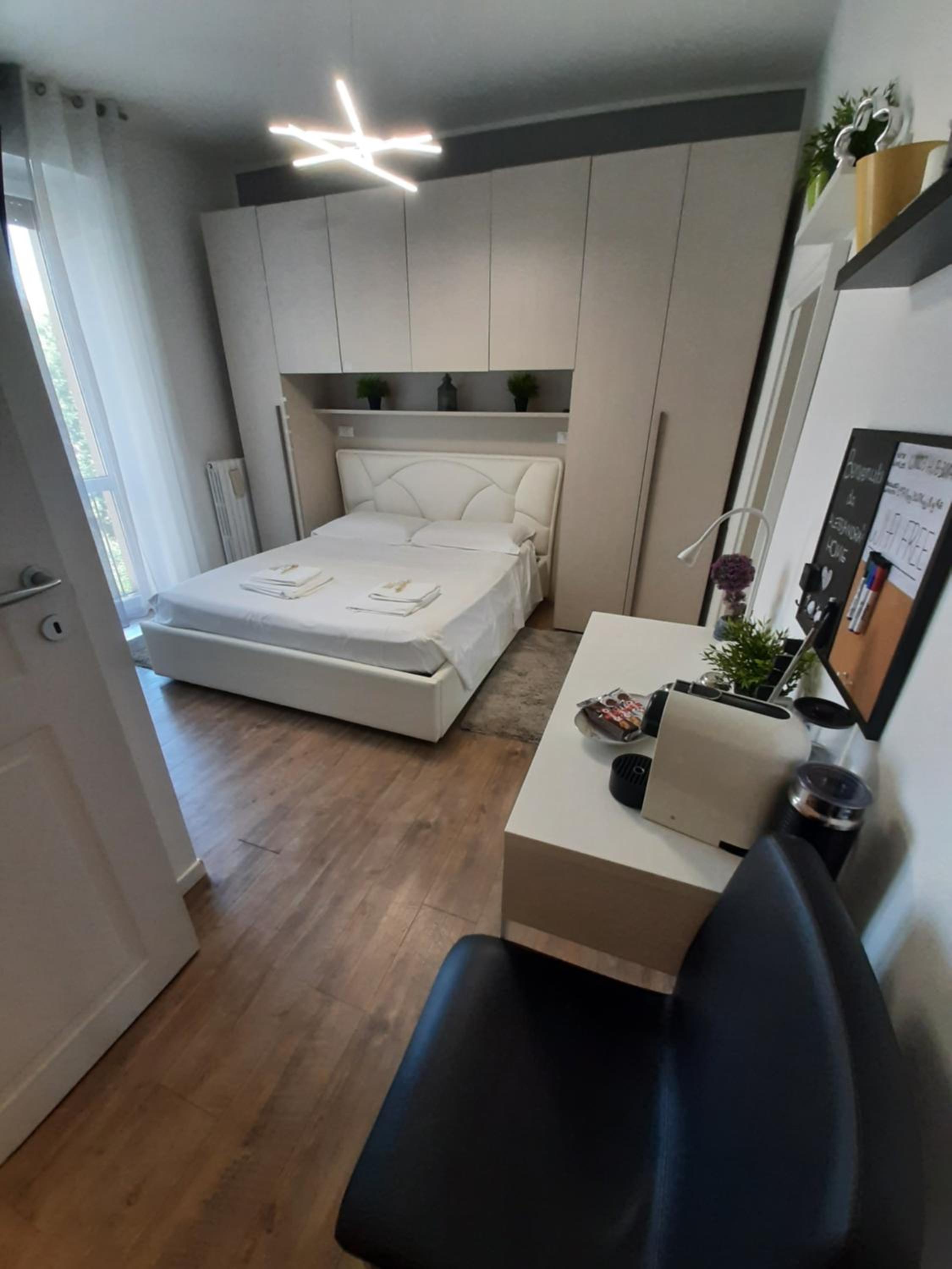 Deluxe Double Room with Private Bathroom