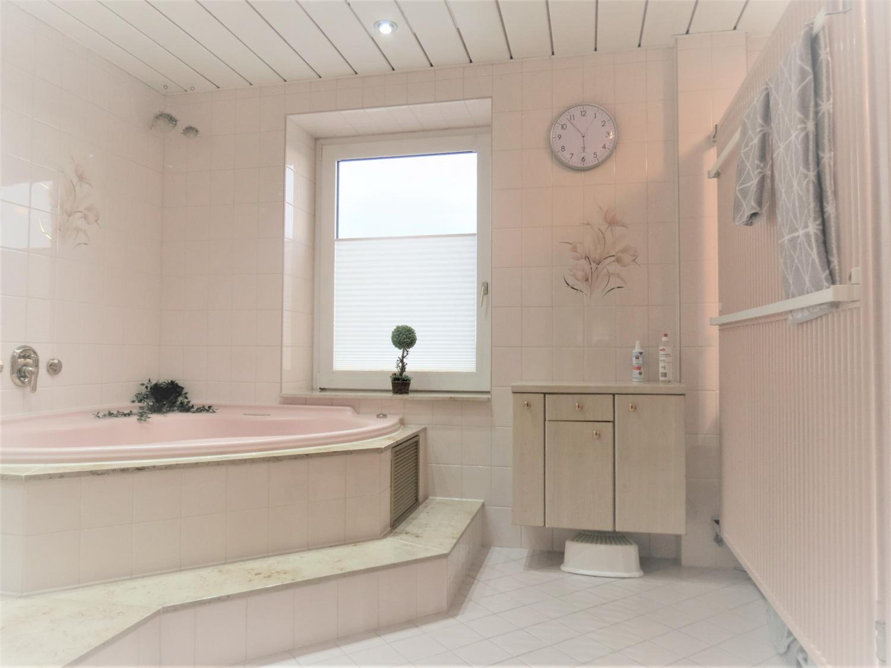Three-Bedroom Apartment - Photo 32