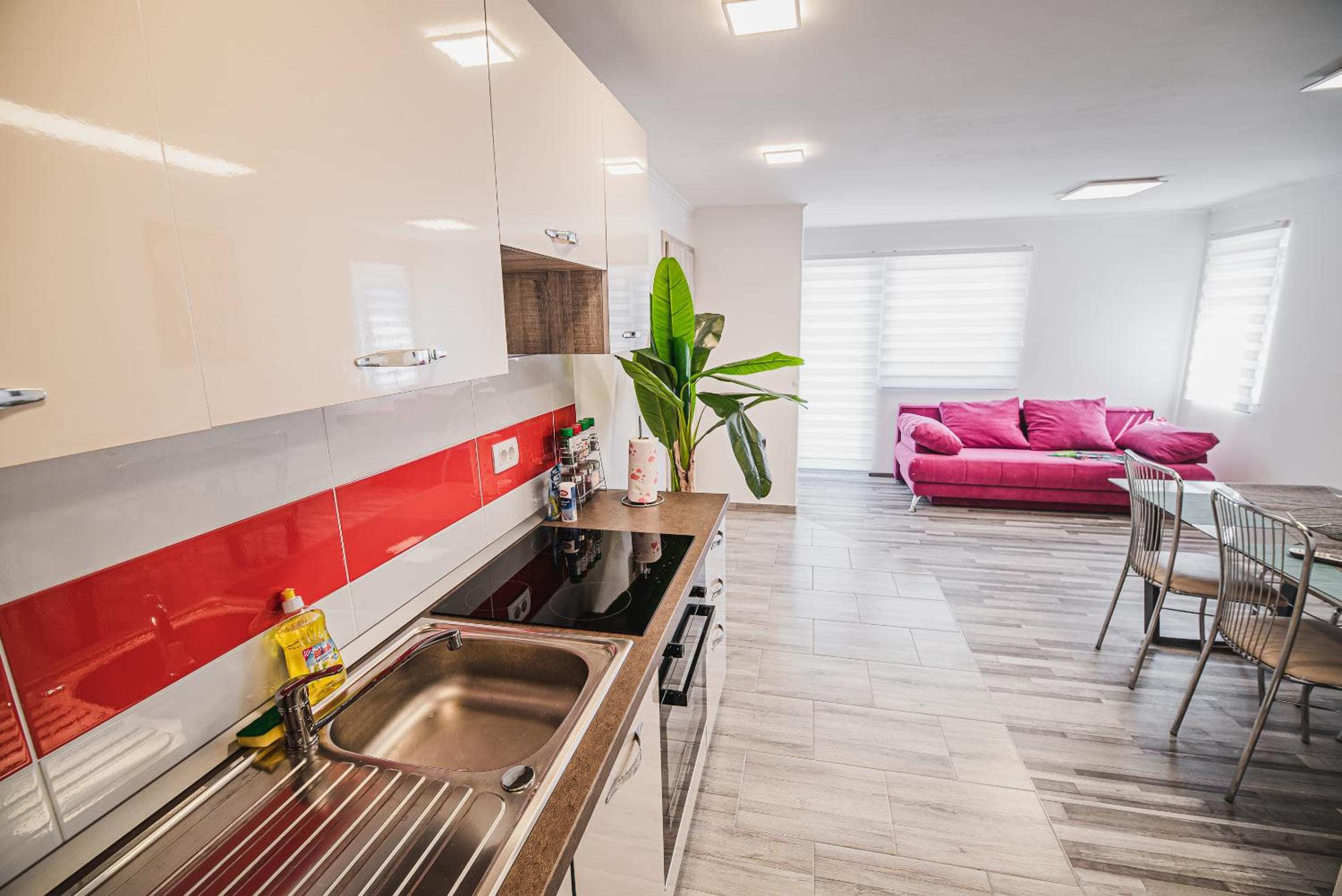 One-Bedroom Apartment - Photo 16
