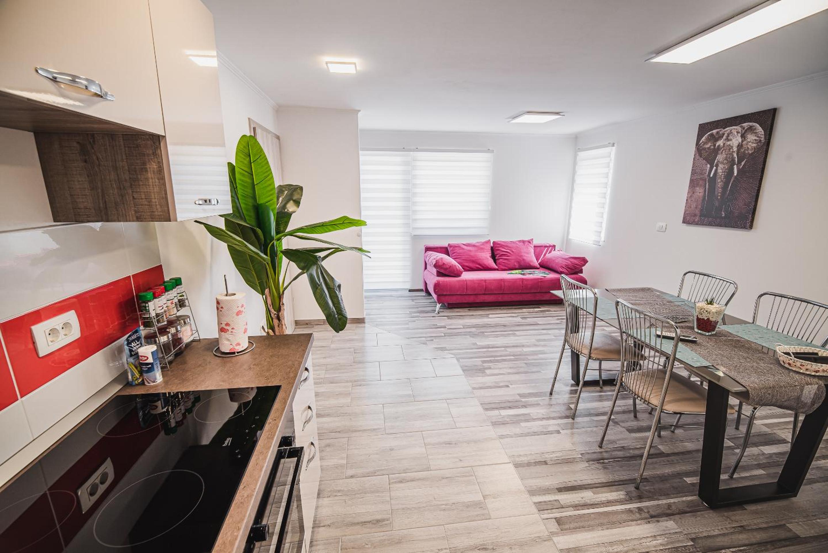 One-Bedroom Apartment - Photo 17
