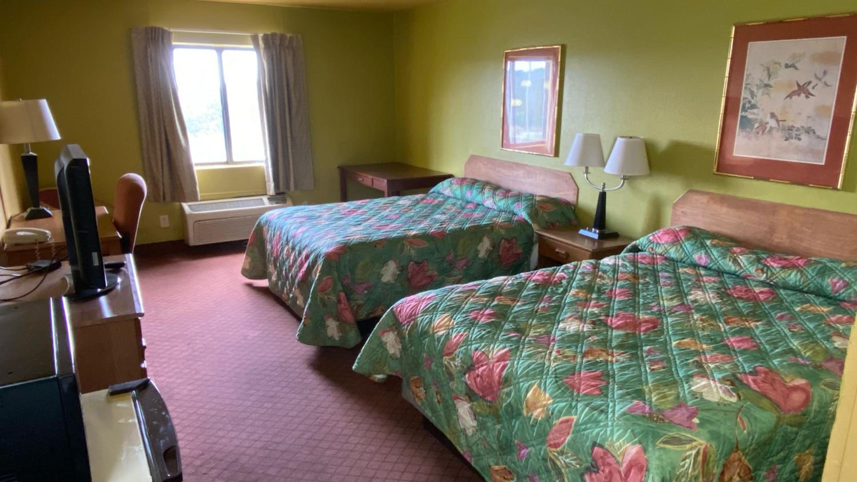 Double Room with Two Double Beds - Photo 1
