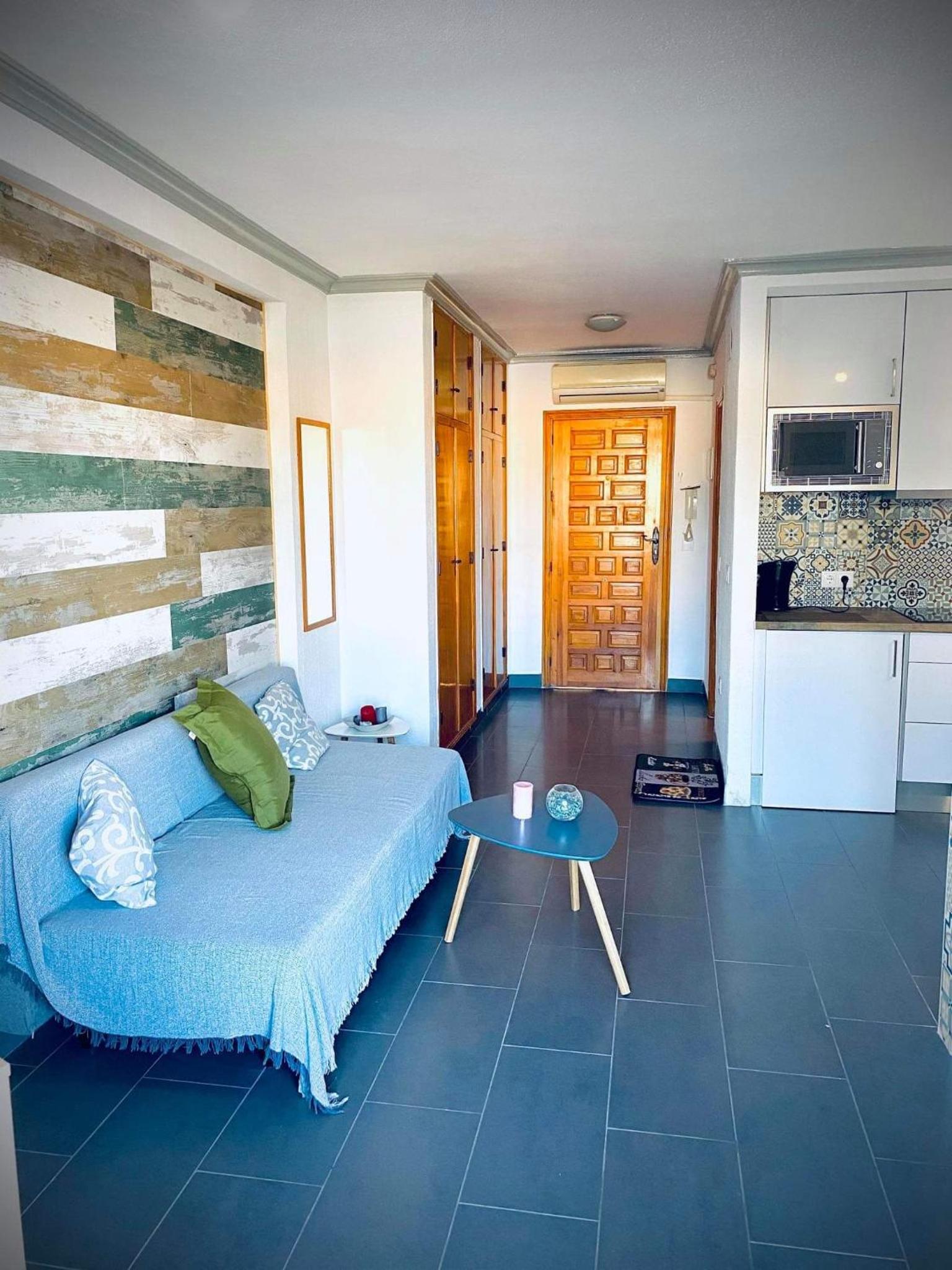 Estudio con Balcón