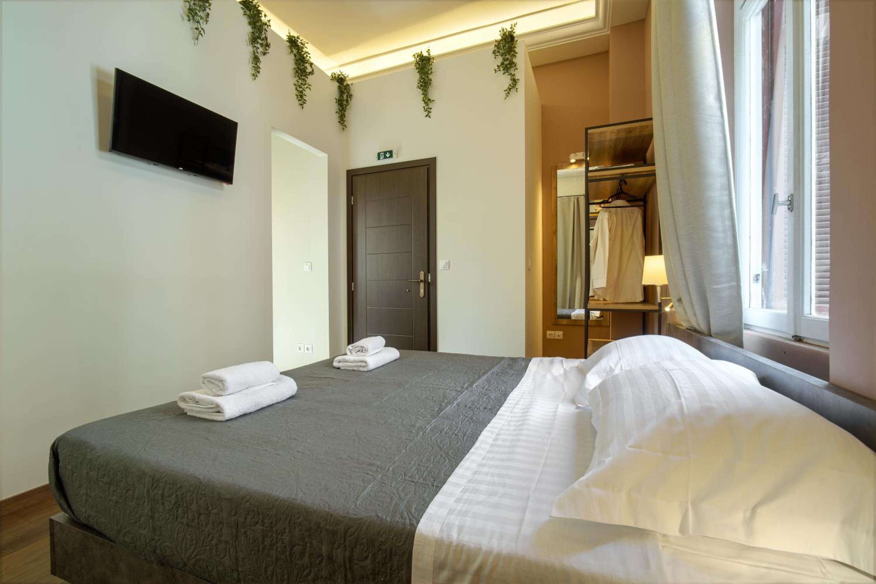 Double Room - Ground Floor photo 2