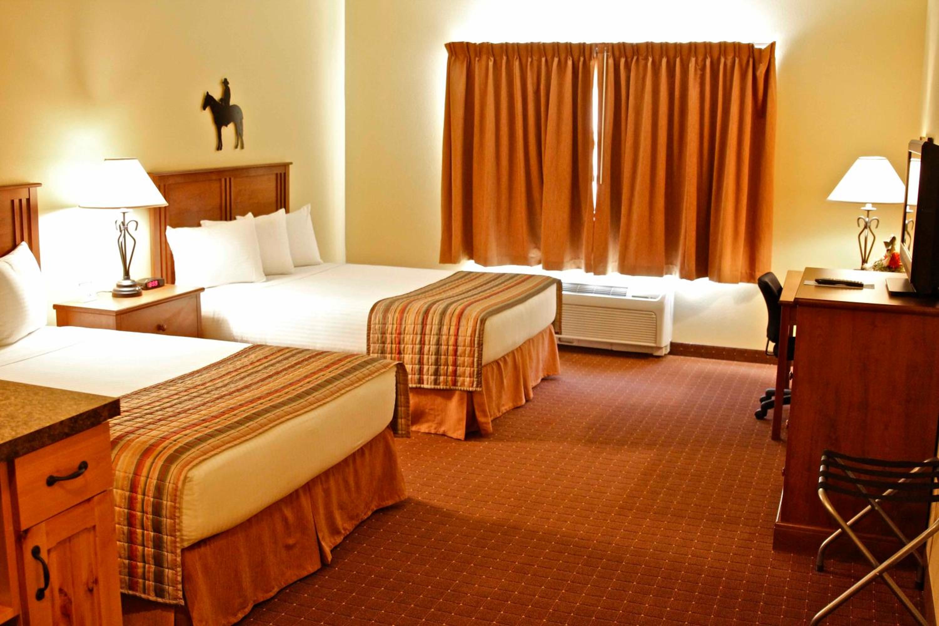 Queen Room with Two Queen Beds - Photo 1