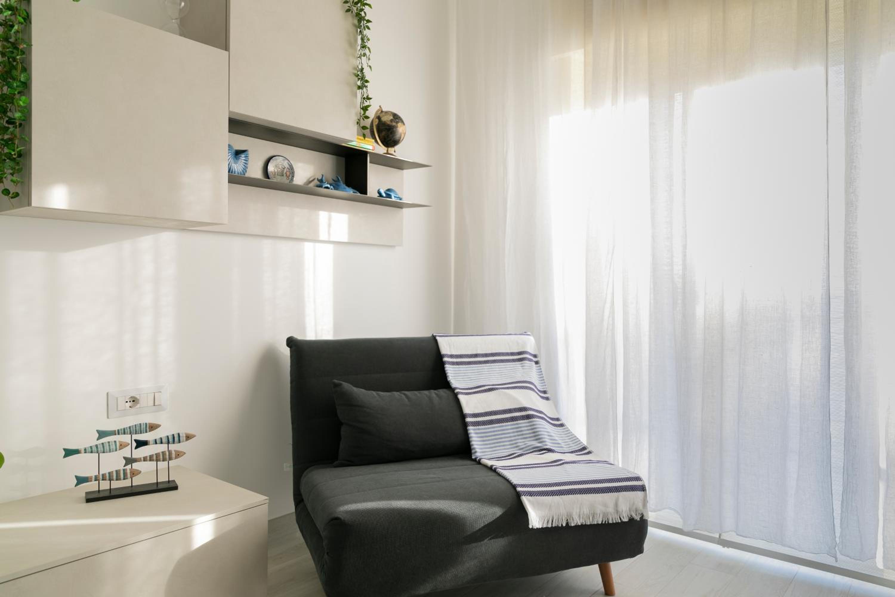 One-Bedroom Apartment - Photo 5