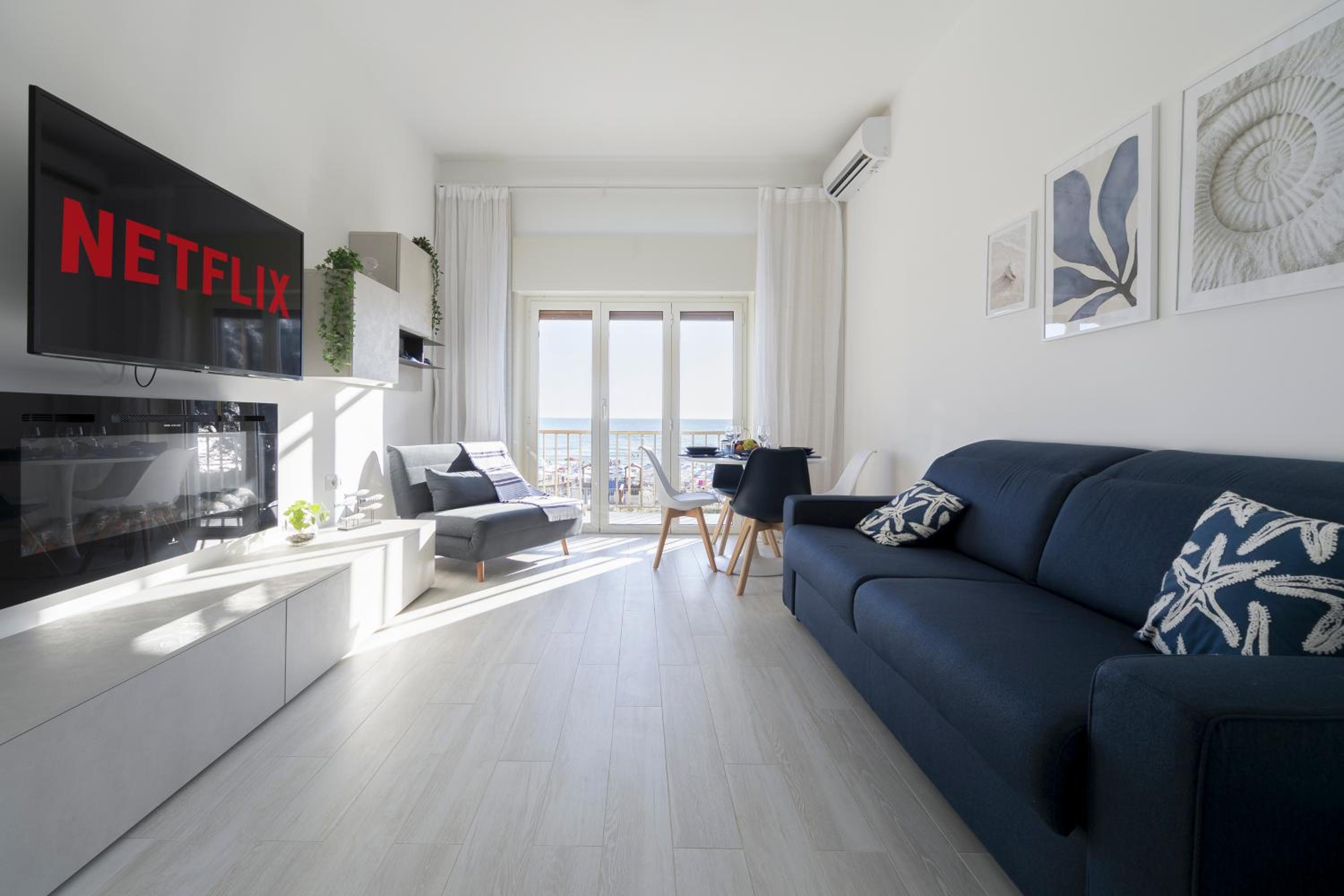 One-Bedroom Apartment - Photo 1
