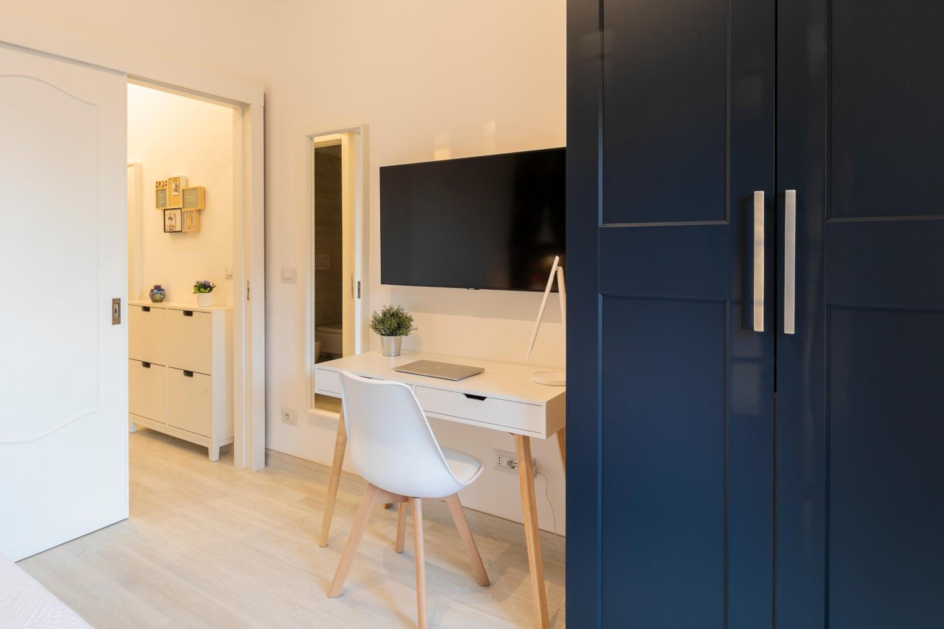 One-Bedroom Apartment - Photo 39