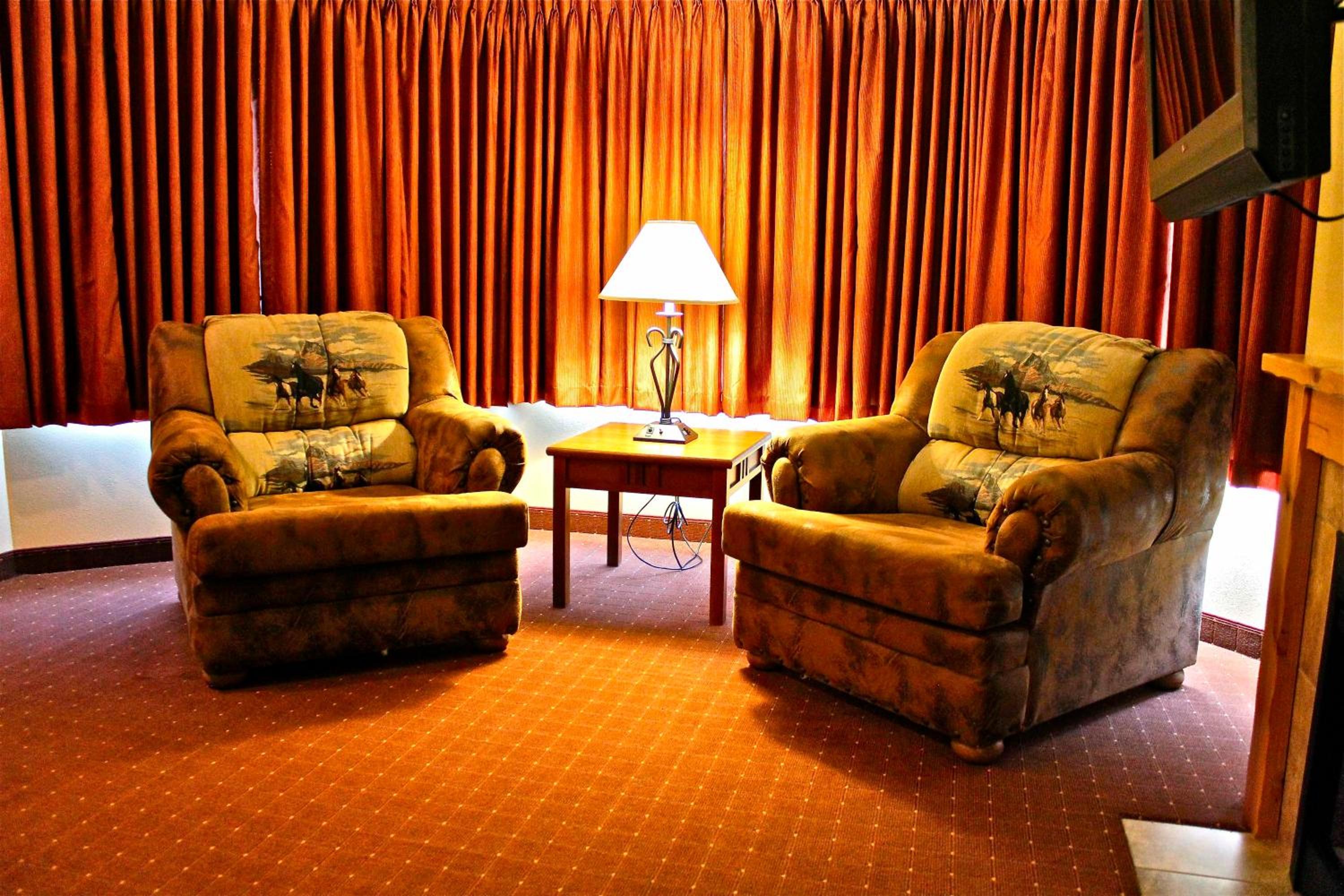 Suite with Whirlpool - Photo 3
