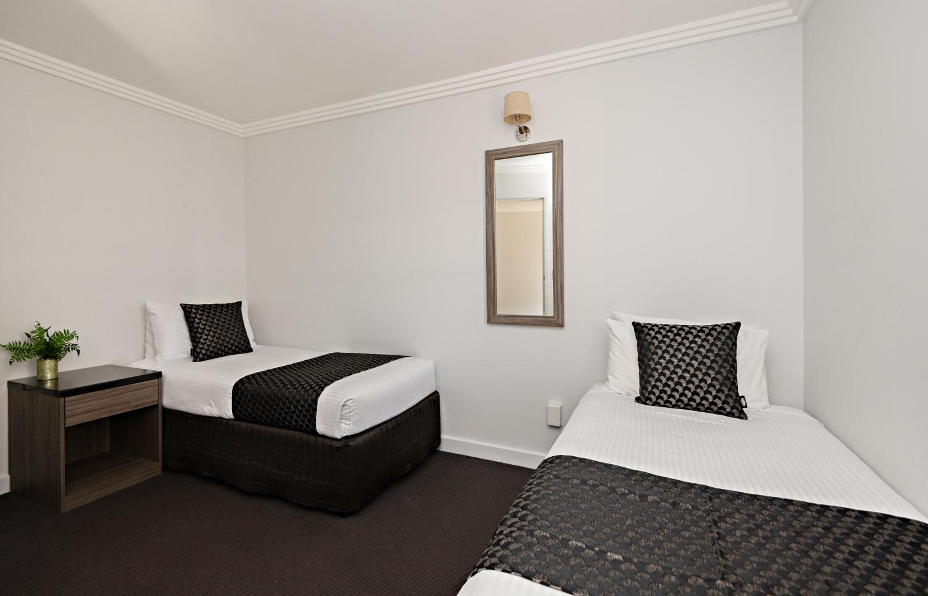 Two-Bedroom Spa Suite - Photo 5