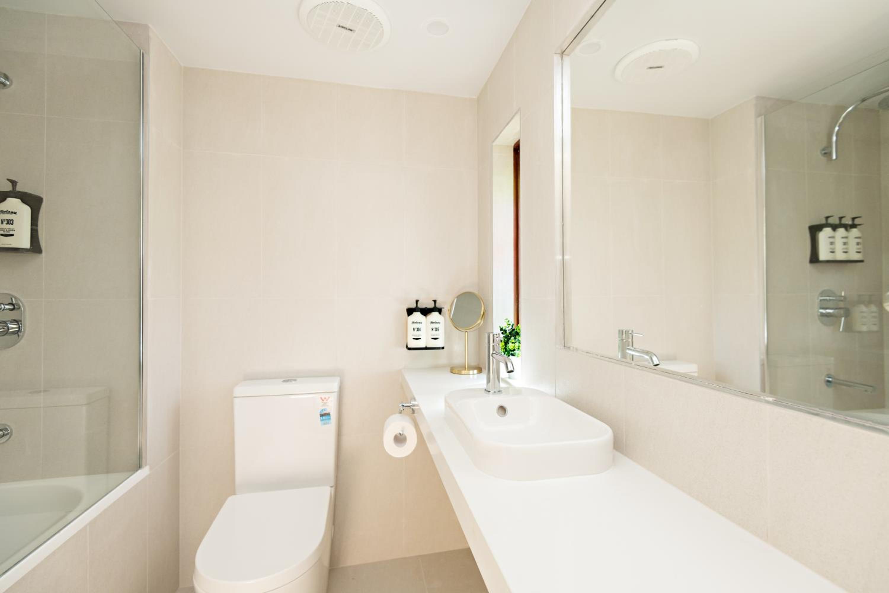 King Room with Spa Bath - Photo 4