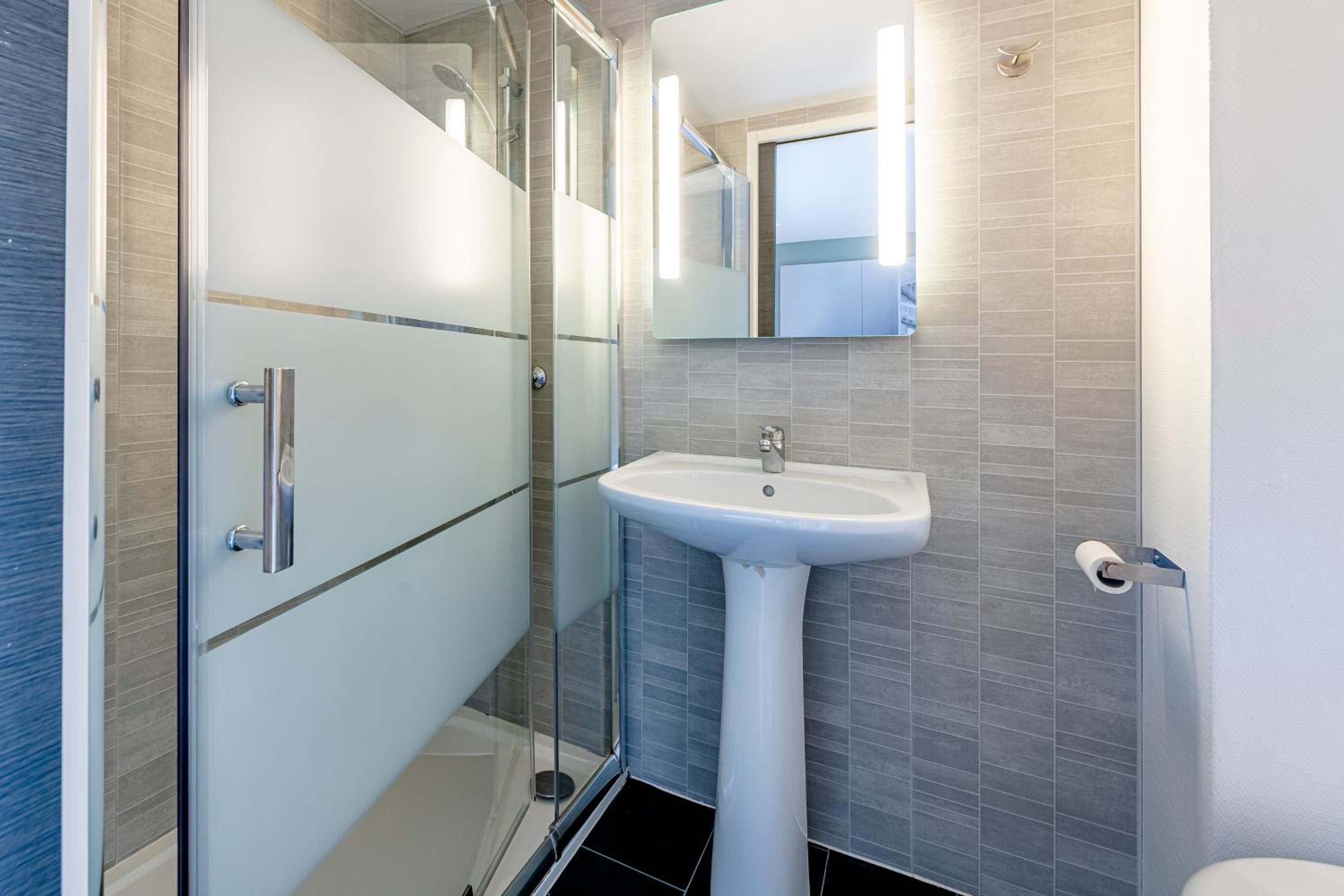Double Room - Photo 2