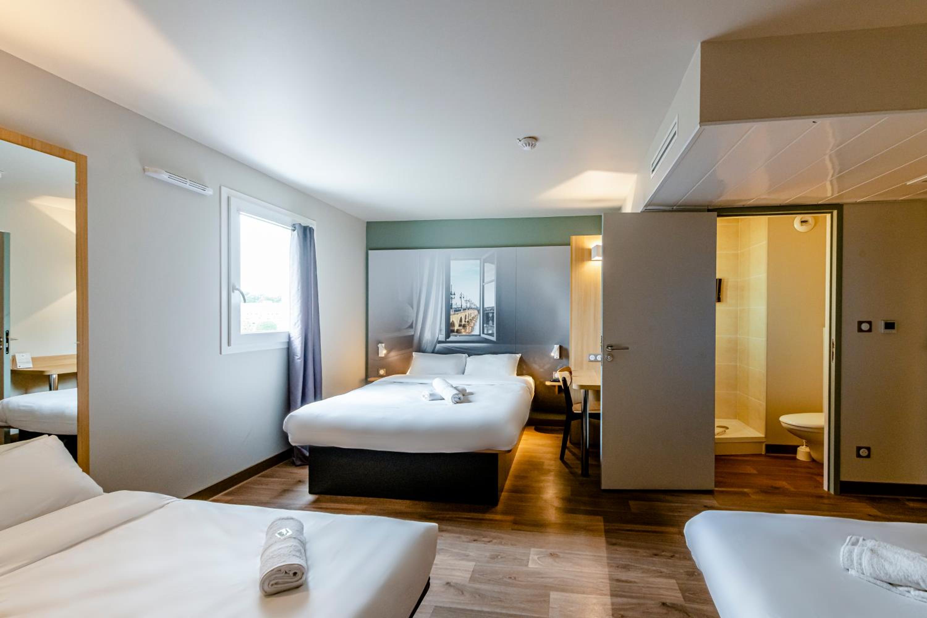 Quadruple Room - Photo 4
