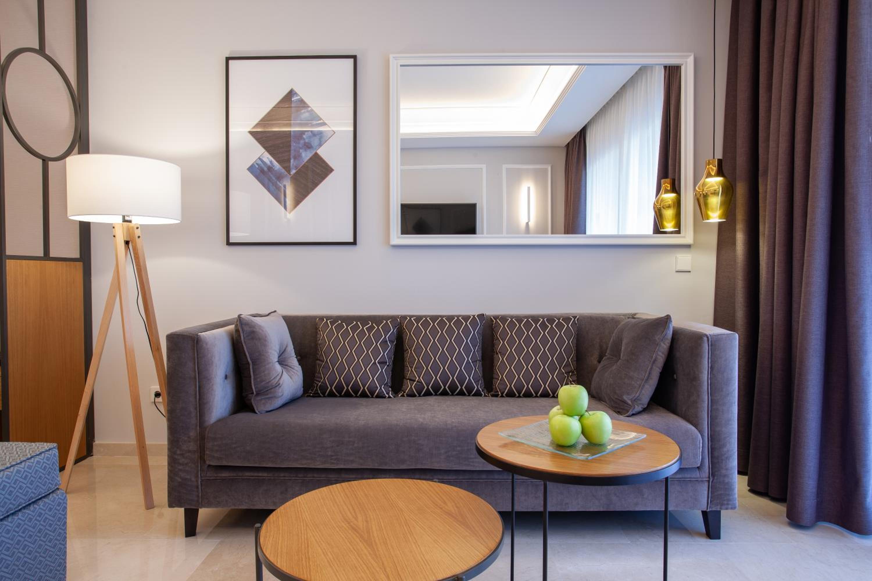 Junior Suite Prestige with Pool View (2 Adults) - Photo 5