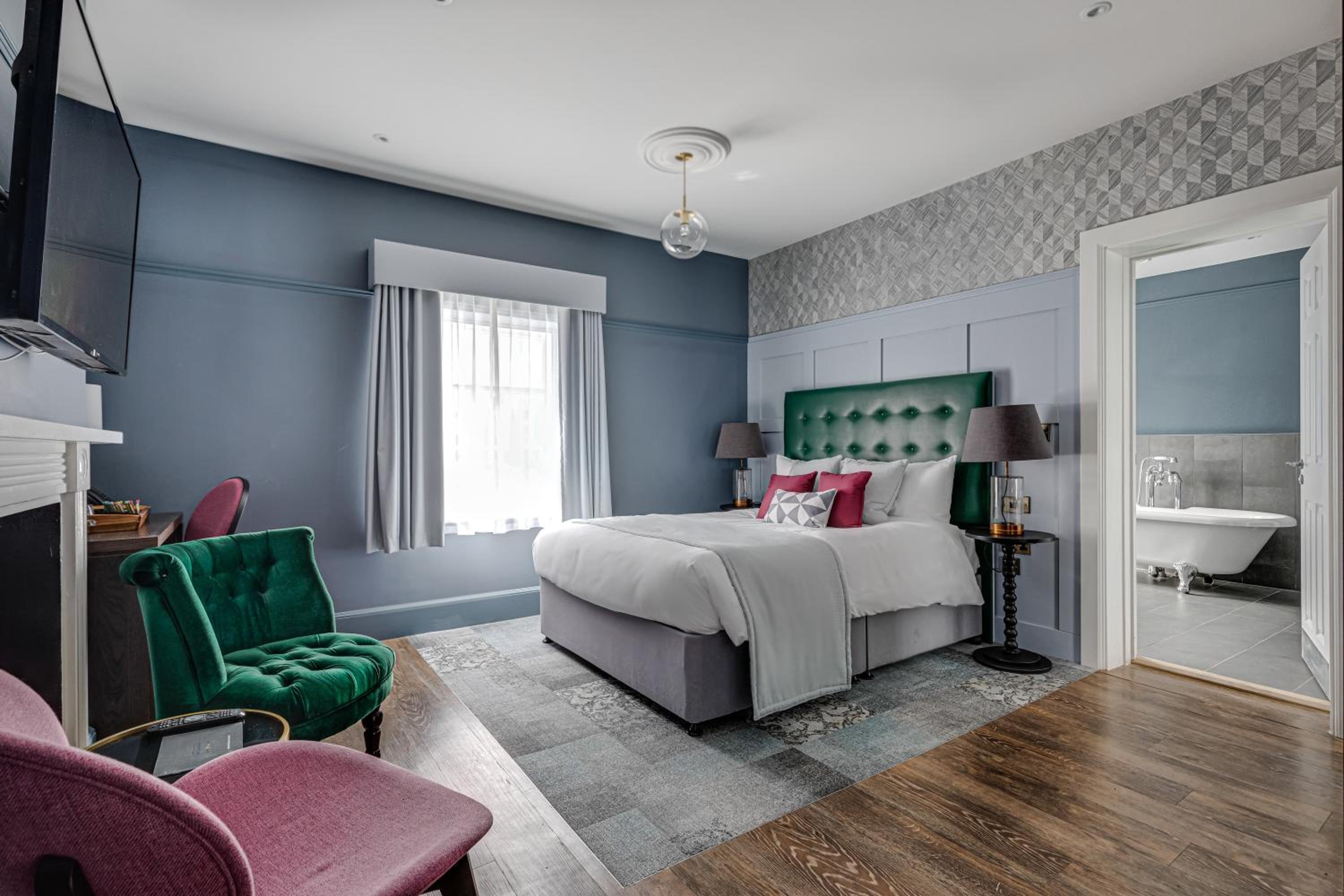 Superior King Room photo 1