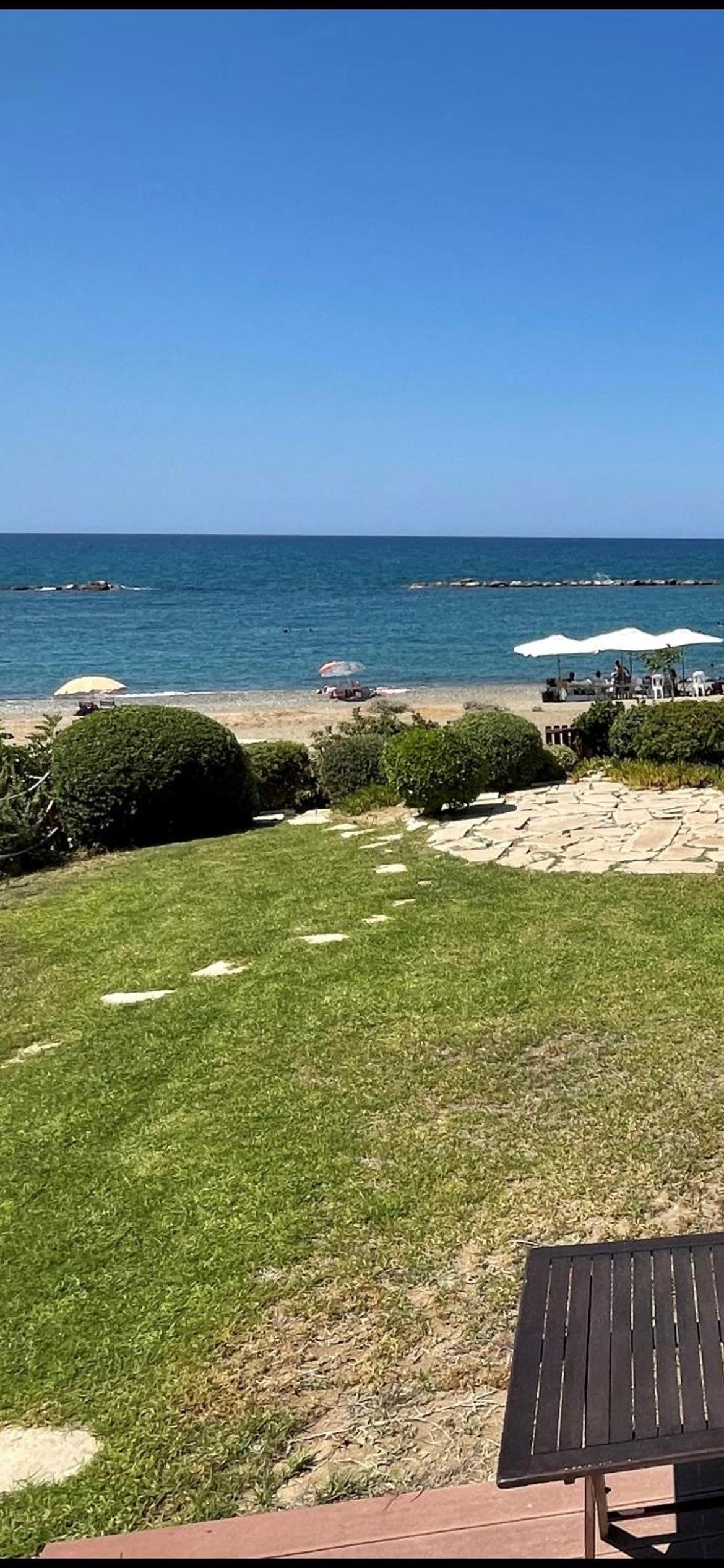 Villa - Beach Front photo 3